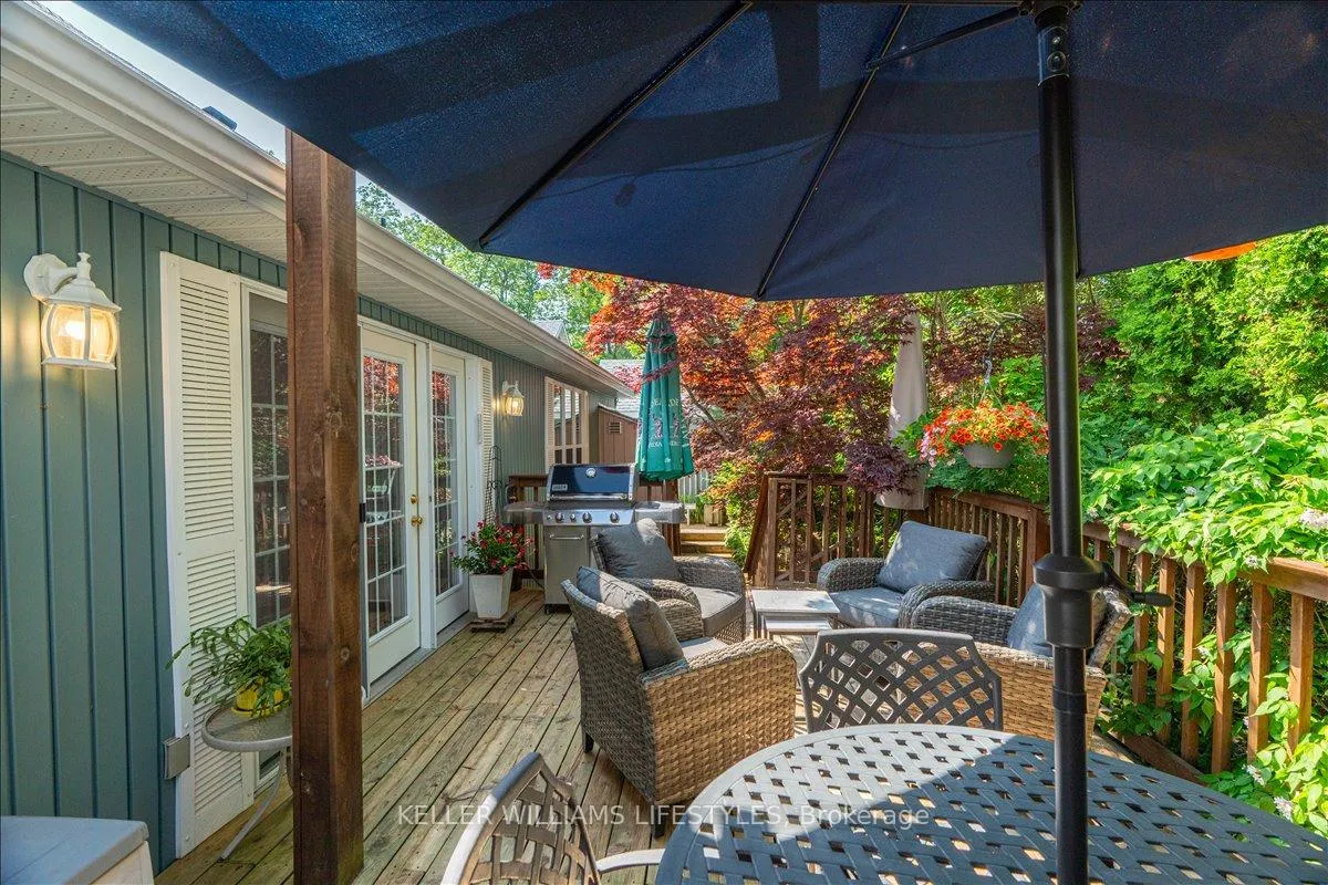 Photo 33 of 40 Lakeside Circle, Lambton Shores, Grand Bend — HOMEH