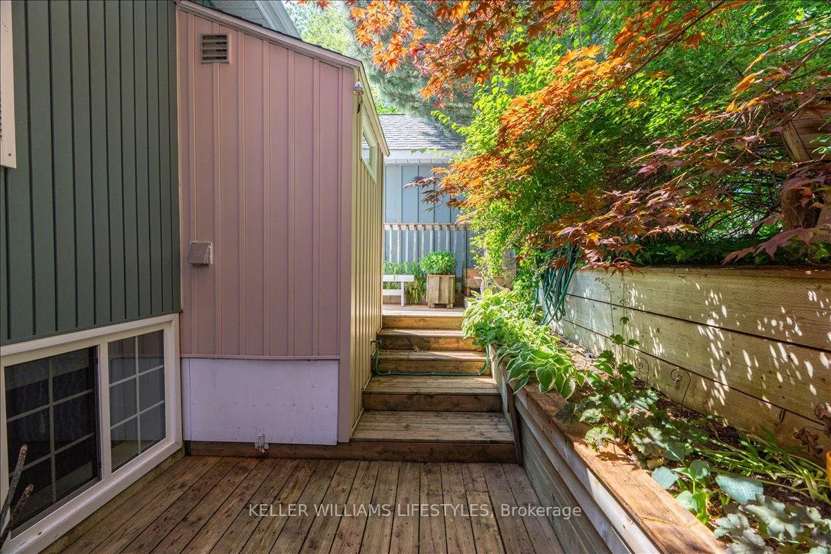 Photo 38 of 40 Lakeside Circle, Lambton Shores, Grand Bend — HOMEH