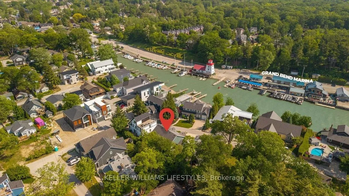 Photo 43 of 40 Lakeside Circle, Lambton Shores, Grand Bend — HOMEH