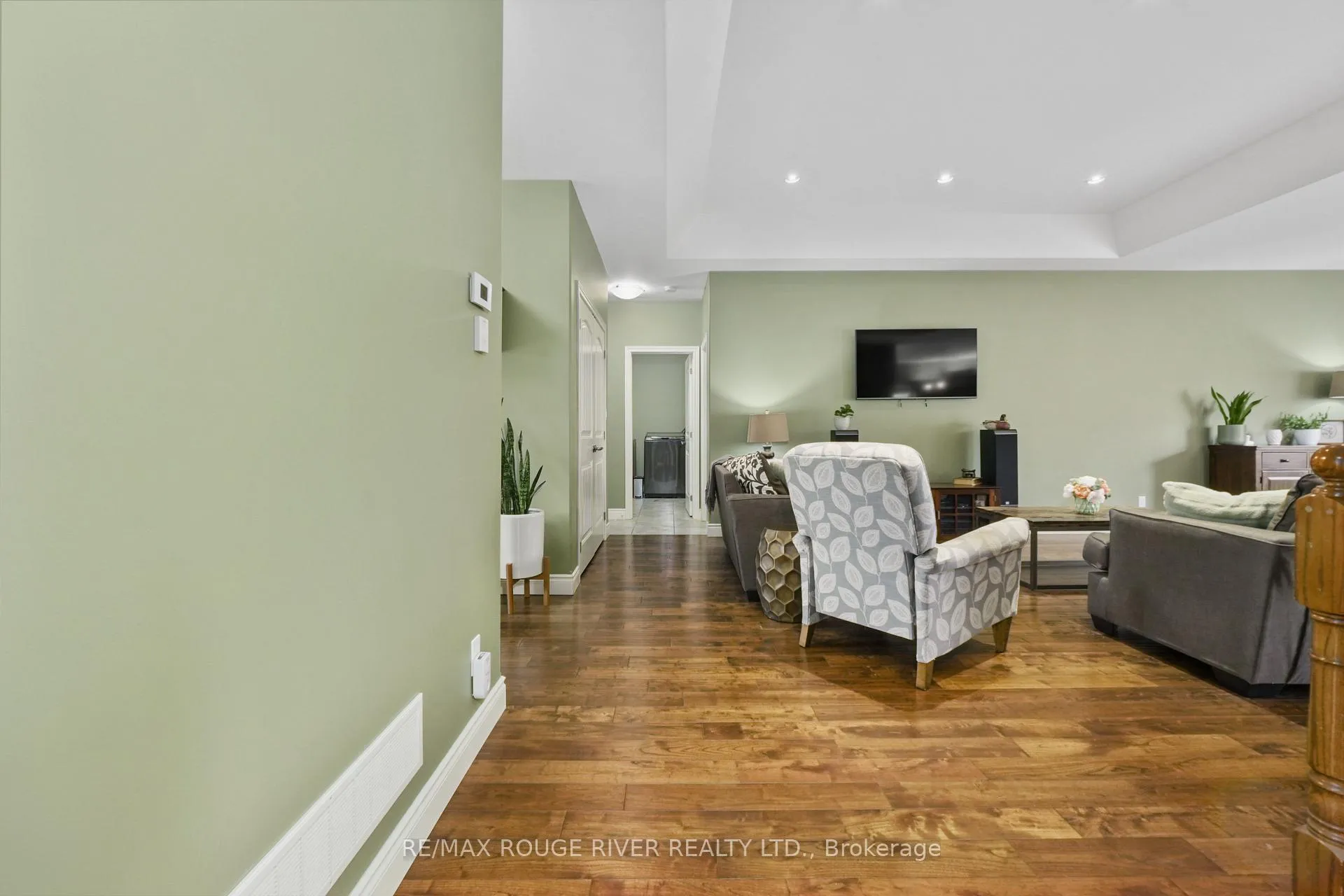 Photo 10 of 106 Pinnacle Street N, Brighton — HOMEH