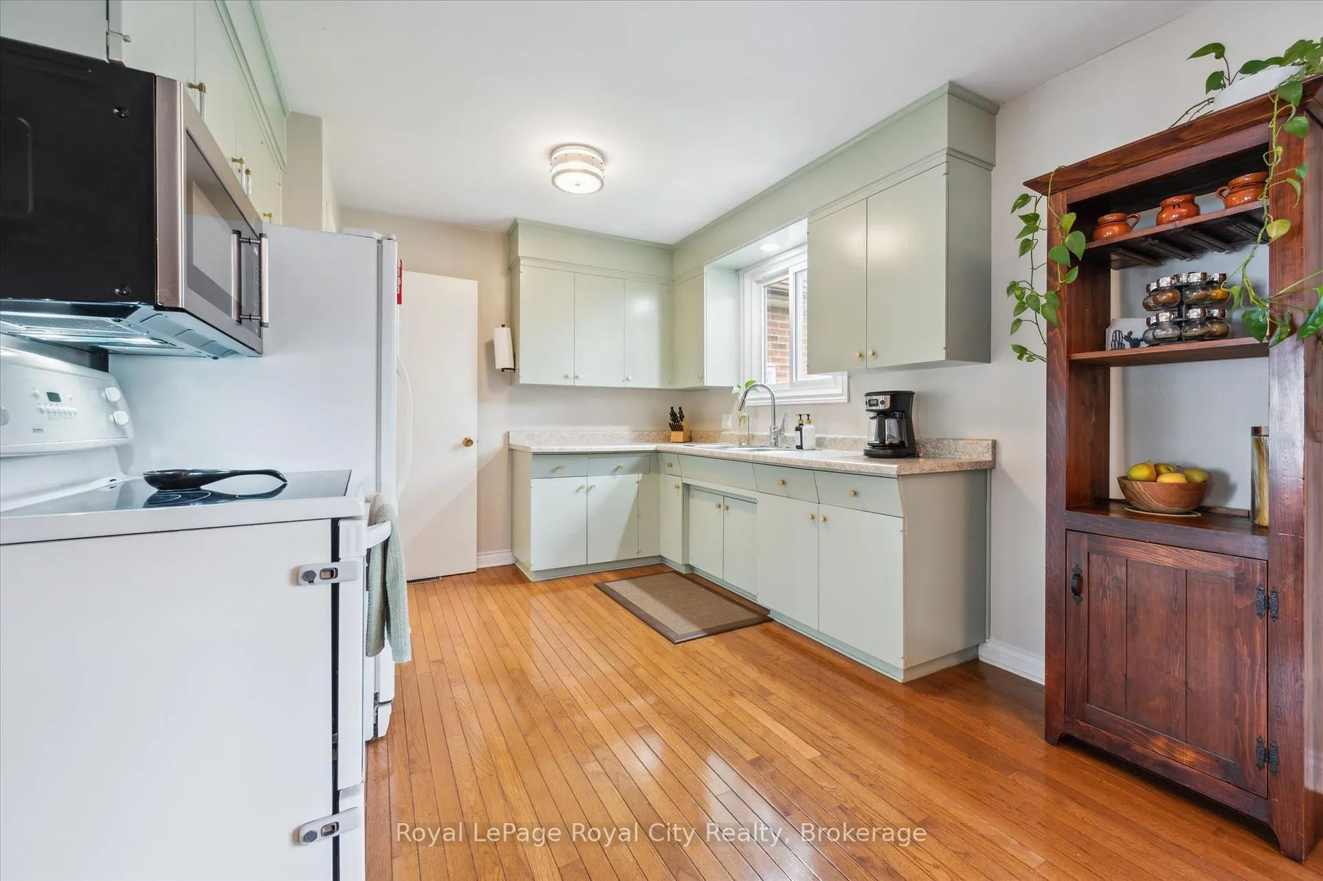 Photo 15 of 94 Webster Street, Wilmot — HOMEH