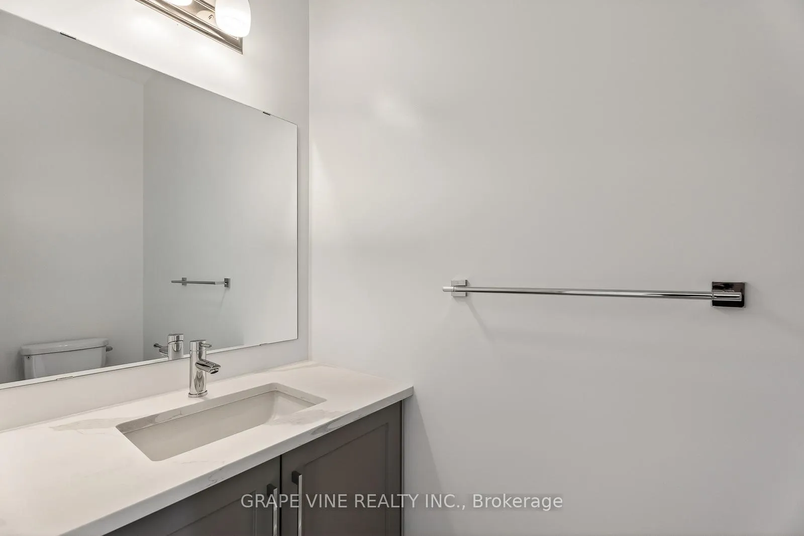Photo 7 of 93 San Felice Circle, Ottawa, Kanata - Emerald Meadows/Trailwest — HOMEH