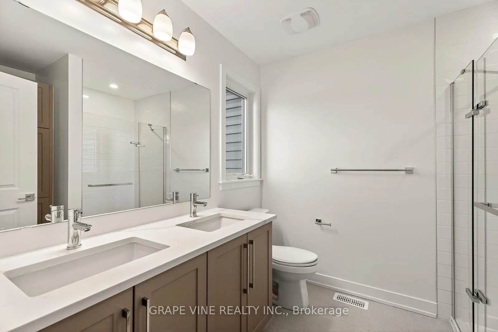 Photo 22 of 93 San Felice Circle, Ottawa, Kanata - Emerald Meadows/Trailwest — HOMEH