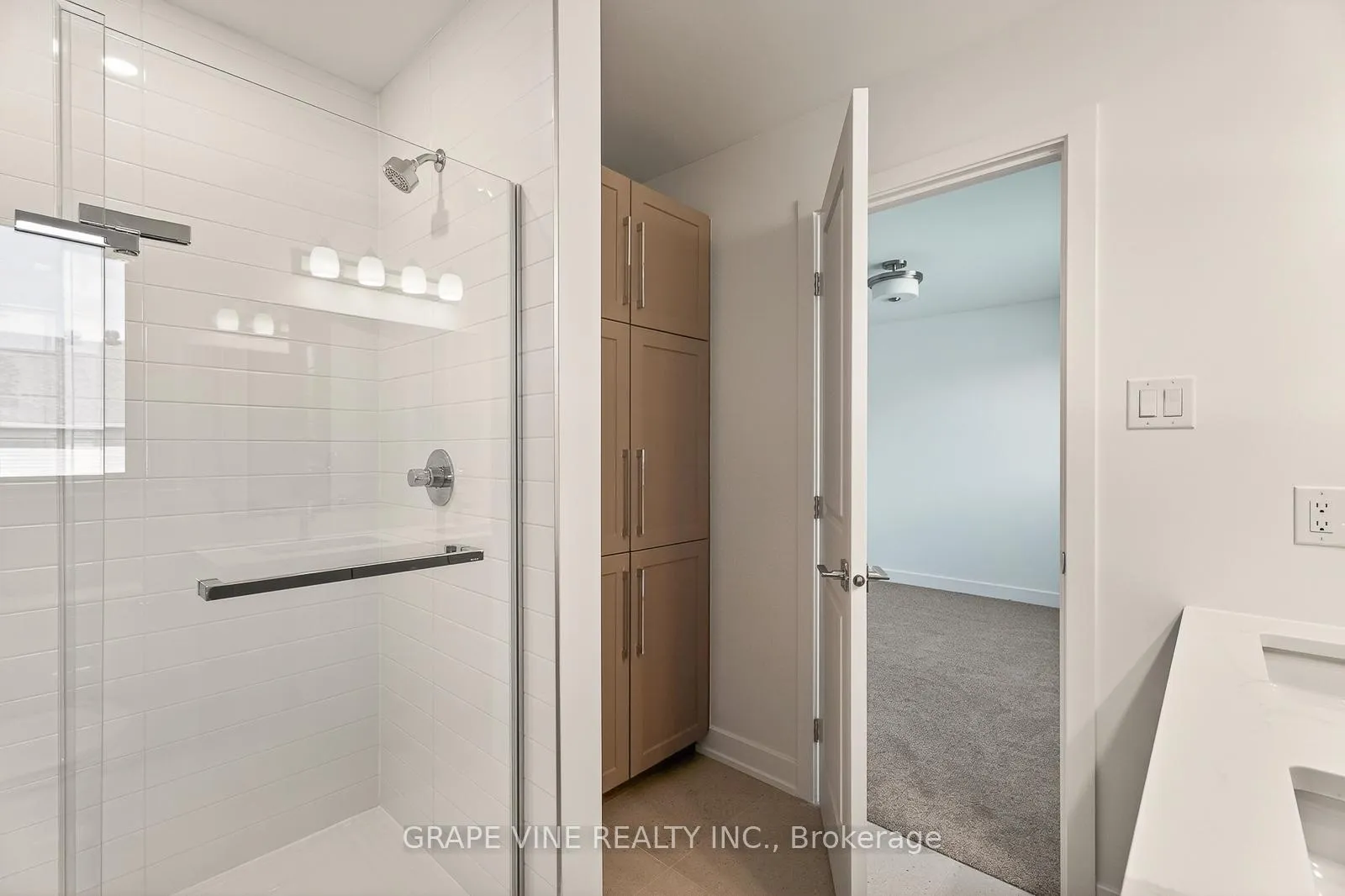 Photo 23 of 93 San Felice Circle, Ottawa, Kanata - Emerald Meadows/Trailwest — HOMEH