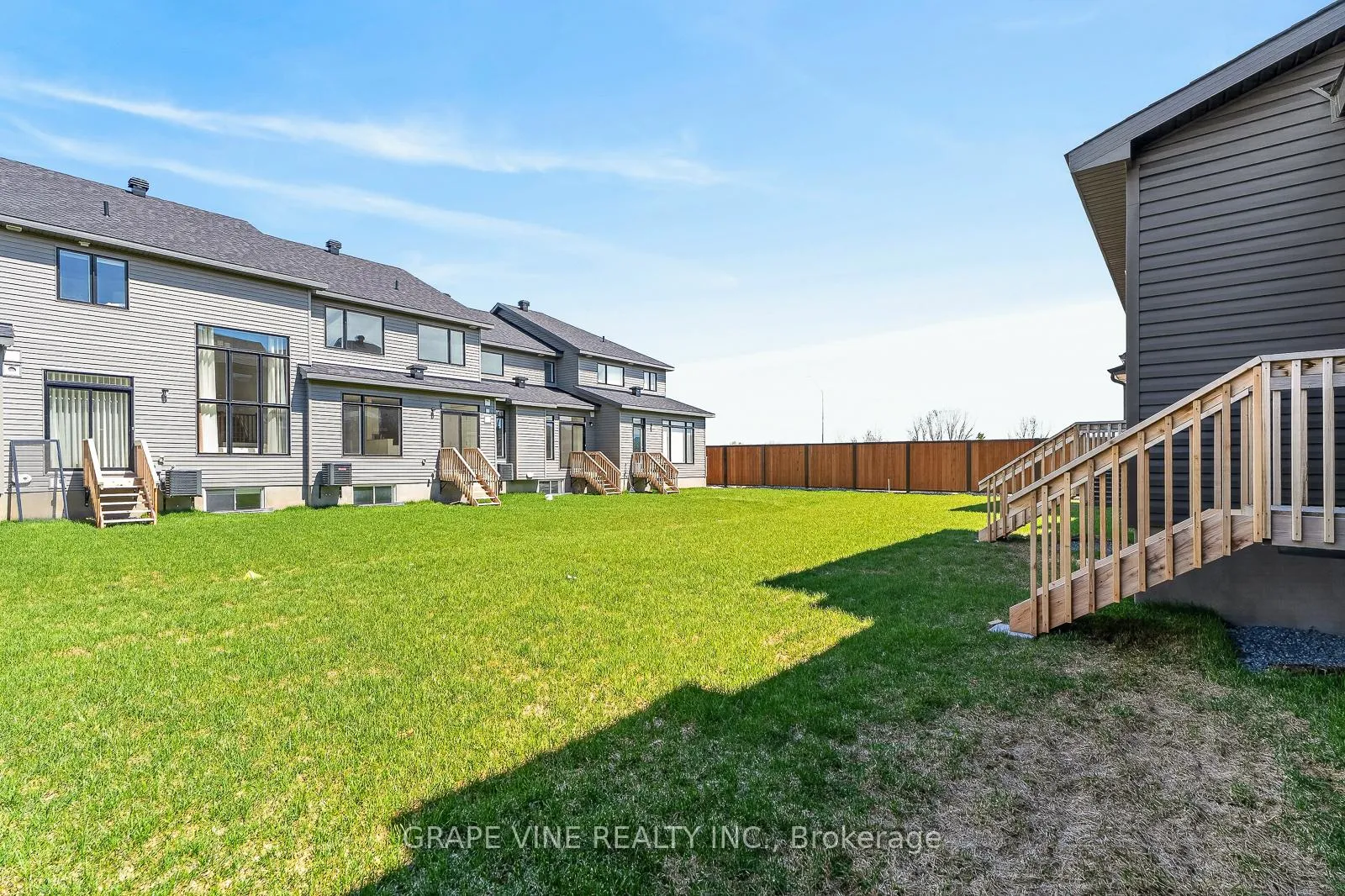Photo 34 of 93 San Felice Circle, Ottawa, Kanata - Emerald Meadows/Trailwest — HOMEH