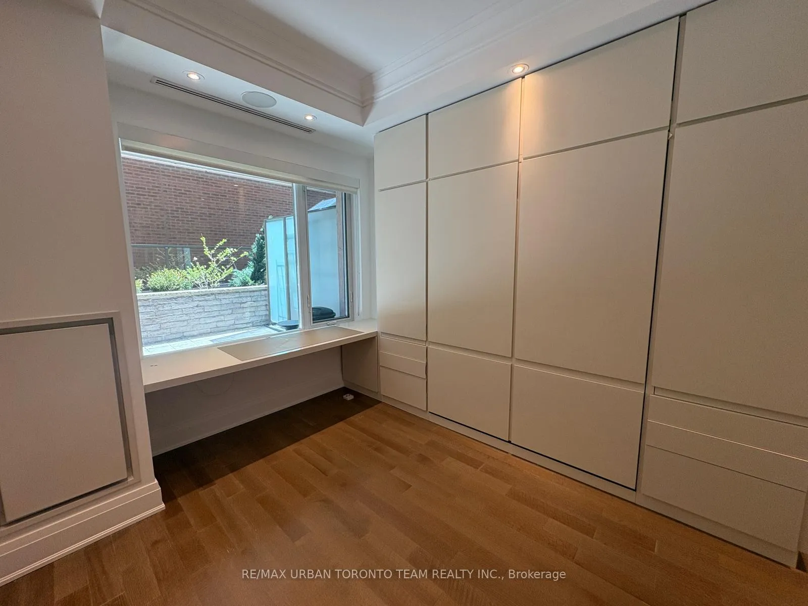 Photo 4 of Unit 303, 80 Yorkville Avenue, Toronto, The Annex — HOMEH