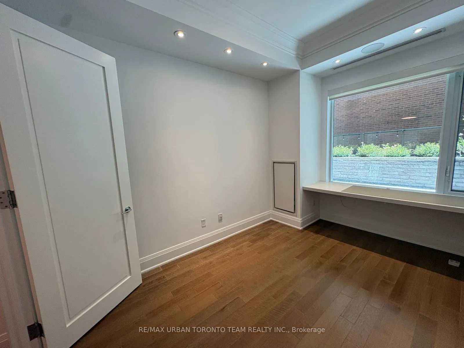 Photo 6 of Unit 303, 80 Yorkville Avenue, Toronto, The Annex — HOMEH