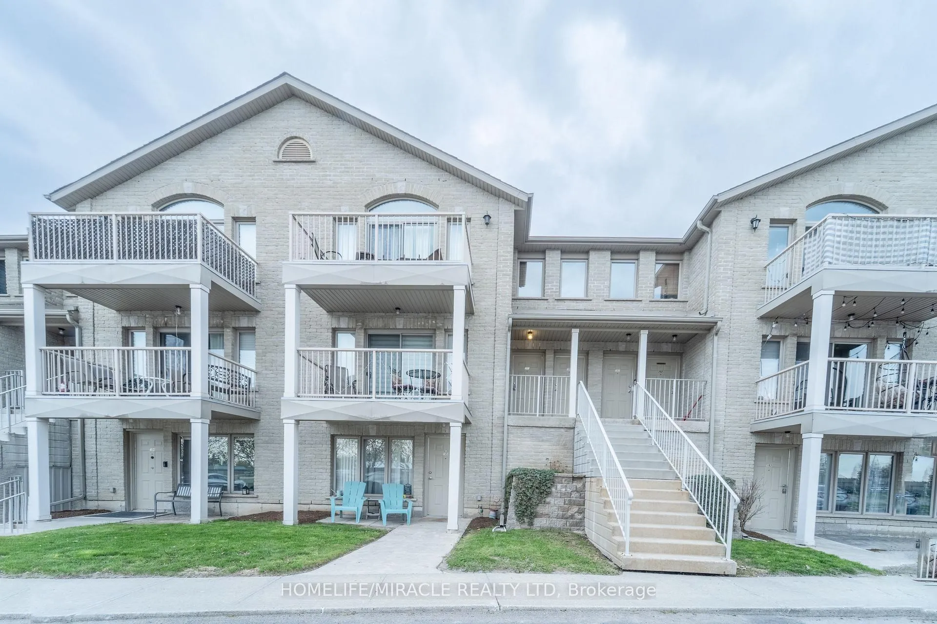 Photo 1 of Unit 203, 50 Whitlaw Way, Brant, Paris — HOMEH