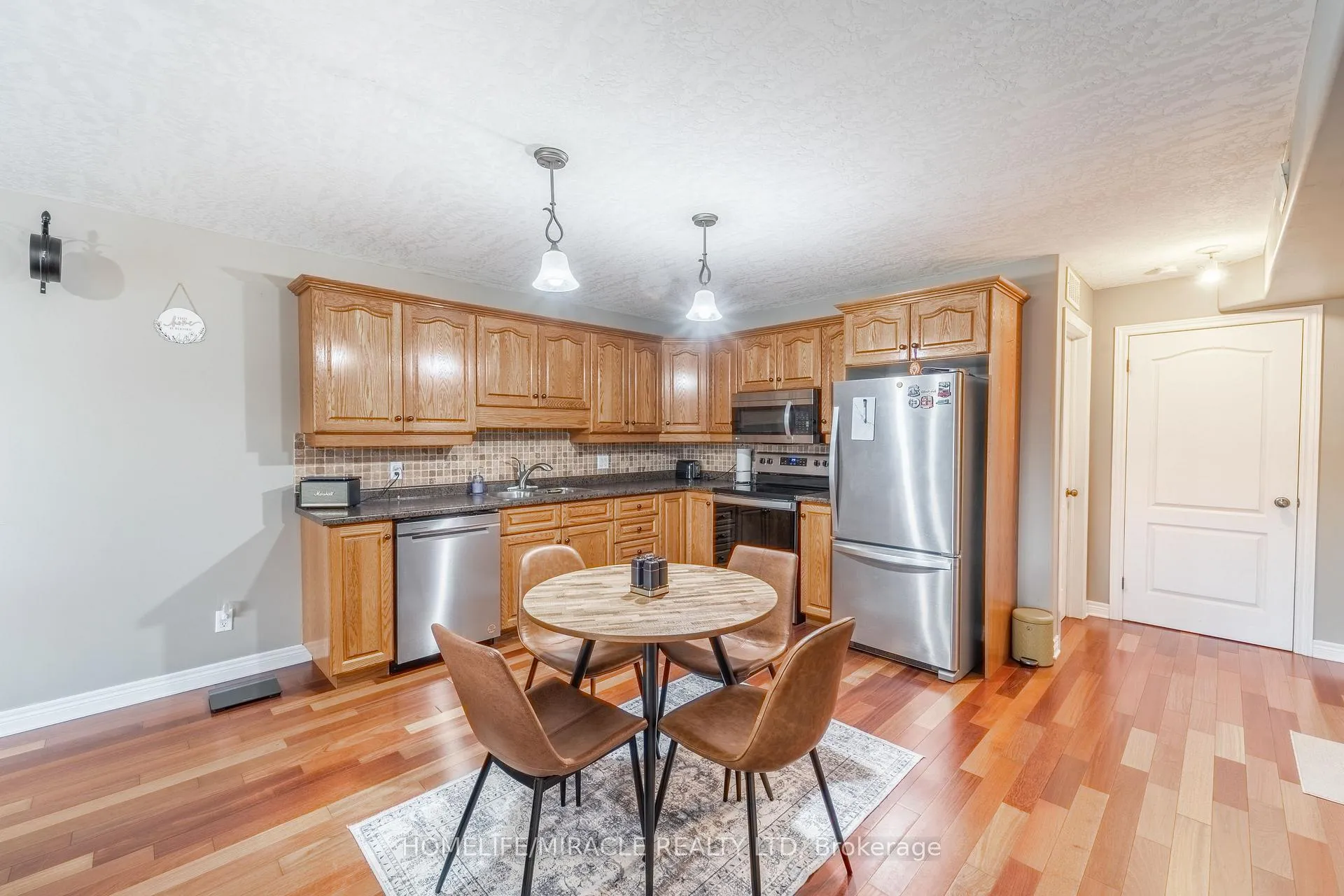 Photo 8 of Unit 203, 50 Whitlaw Way, Brant, Paris — HOMEH