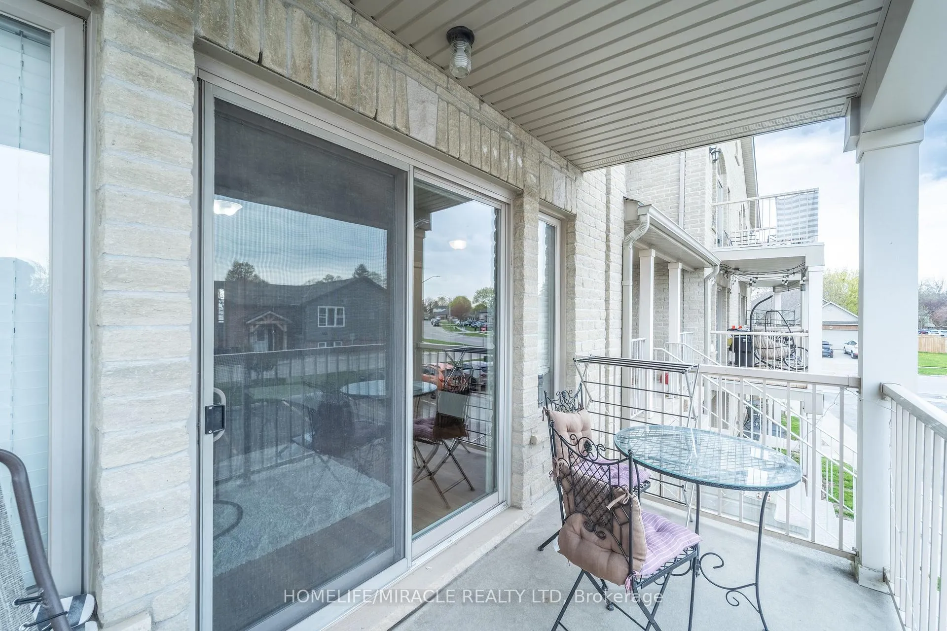 Photo 13 of Unit 203, 50 Whitlaw Way, Brant, Paris — HOMEH