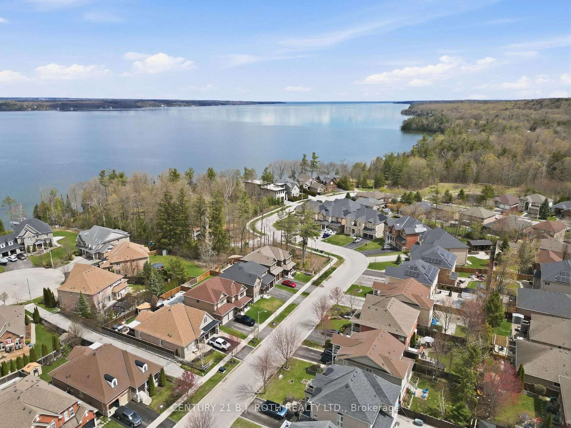Photo 3 of 30 Capps Drive, Barrie, Bayshore — HOMEH