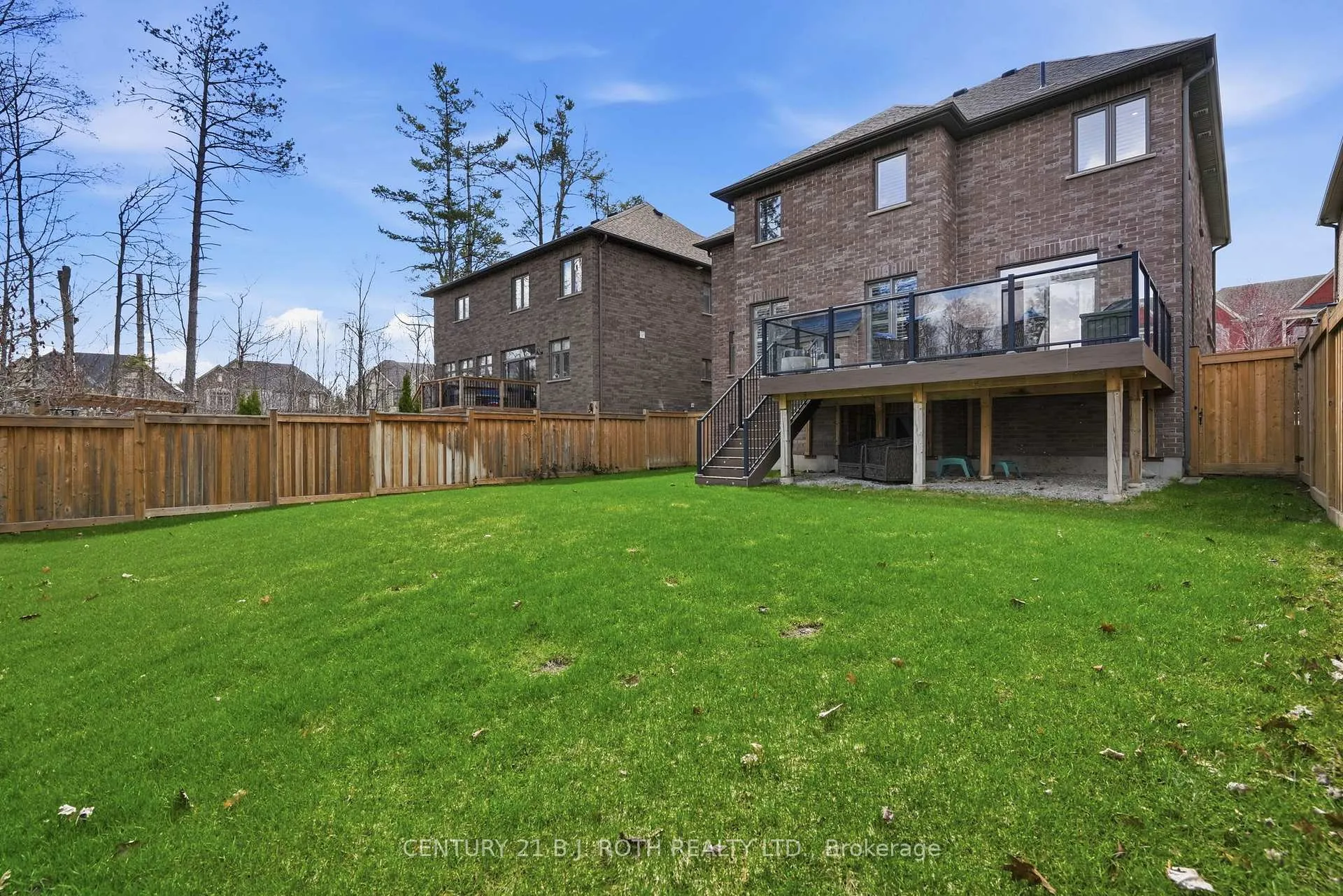 Photo 4 of 30 Capps Drive, Barrie, Bayshore — HOMEH
