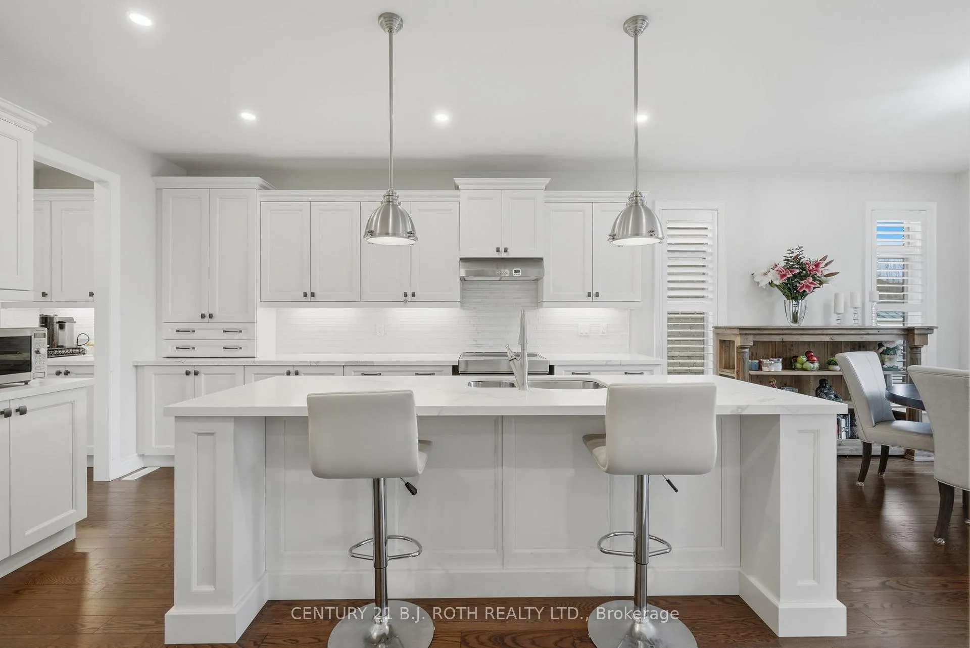 Photo 10 of 30 Capps Drive, Barrie, Bayshore — HOMEH