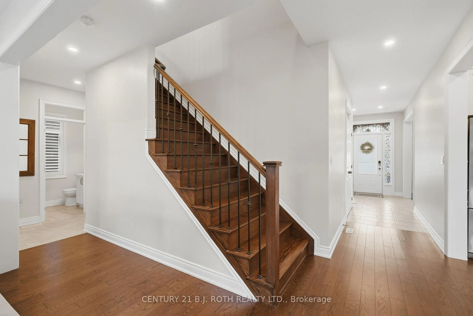 Photo 20 of 30 Capps Drive, Barrie, Bayshore — HOMEH