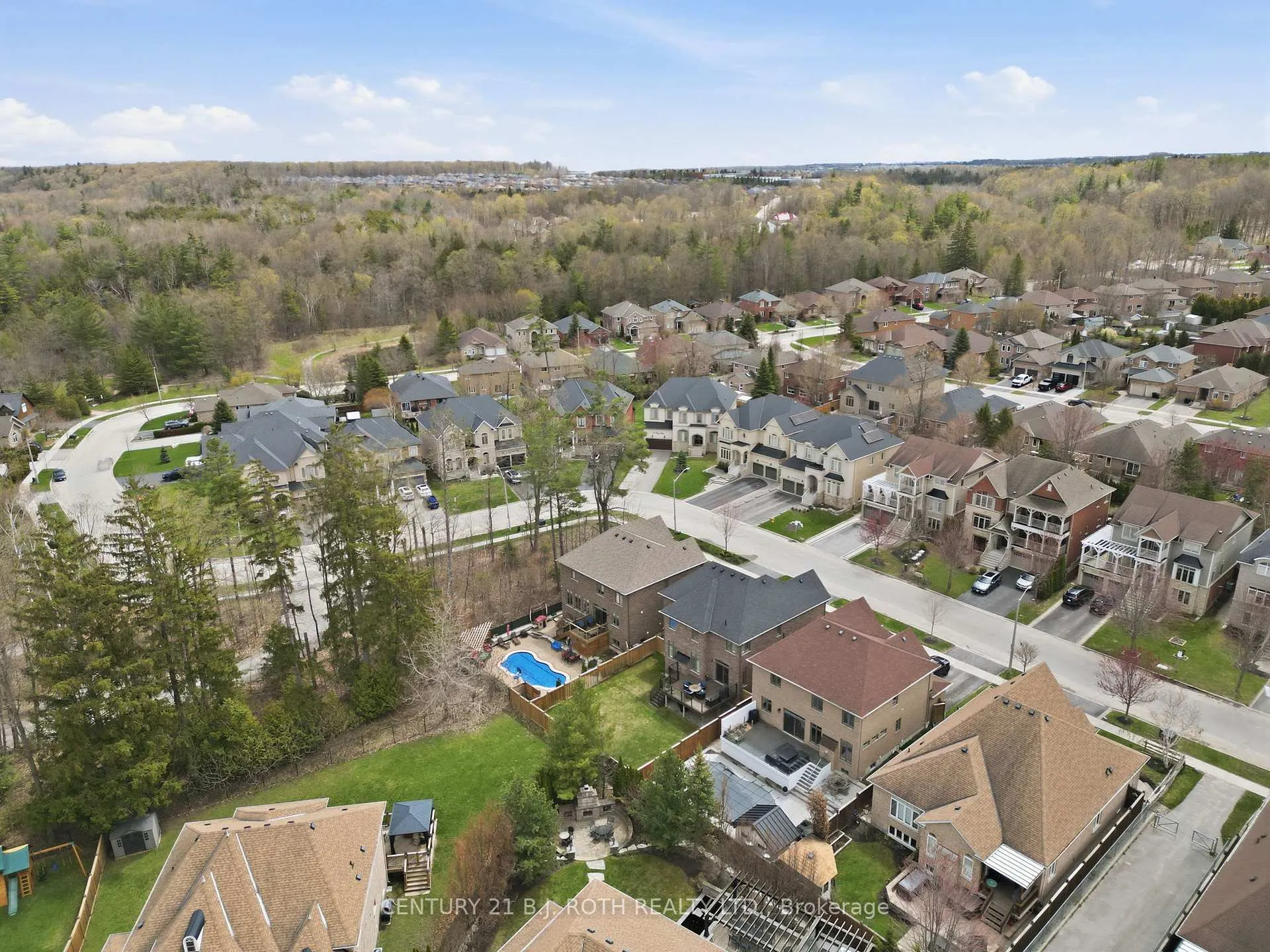 Photo 36 of 30 Capps Drive, Barrie, Bayshore — HOMEH