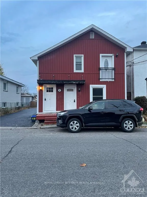 Front of Unit 1, 283 Richelieu Avenue
