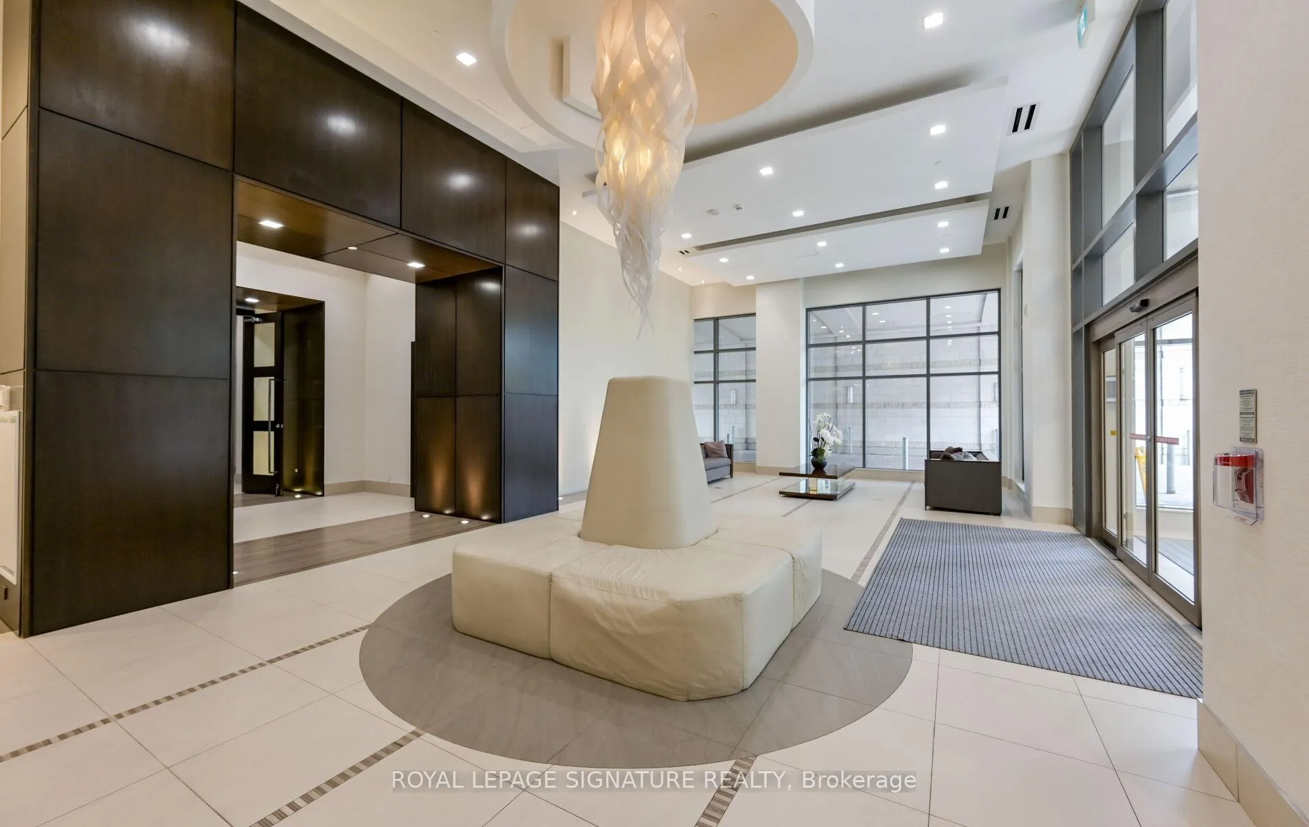 Photo 7 of Unit 323, 23 Glebe Road, Toronto, Yonge-Eglinton — HOMEH