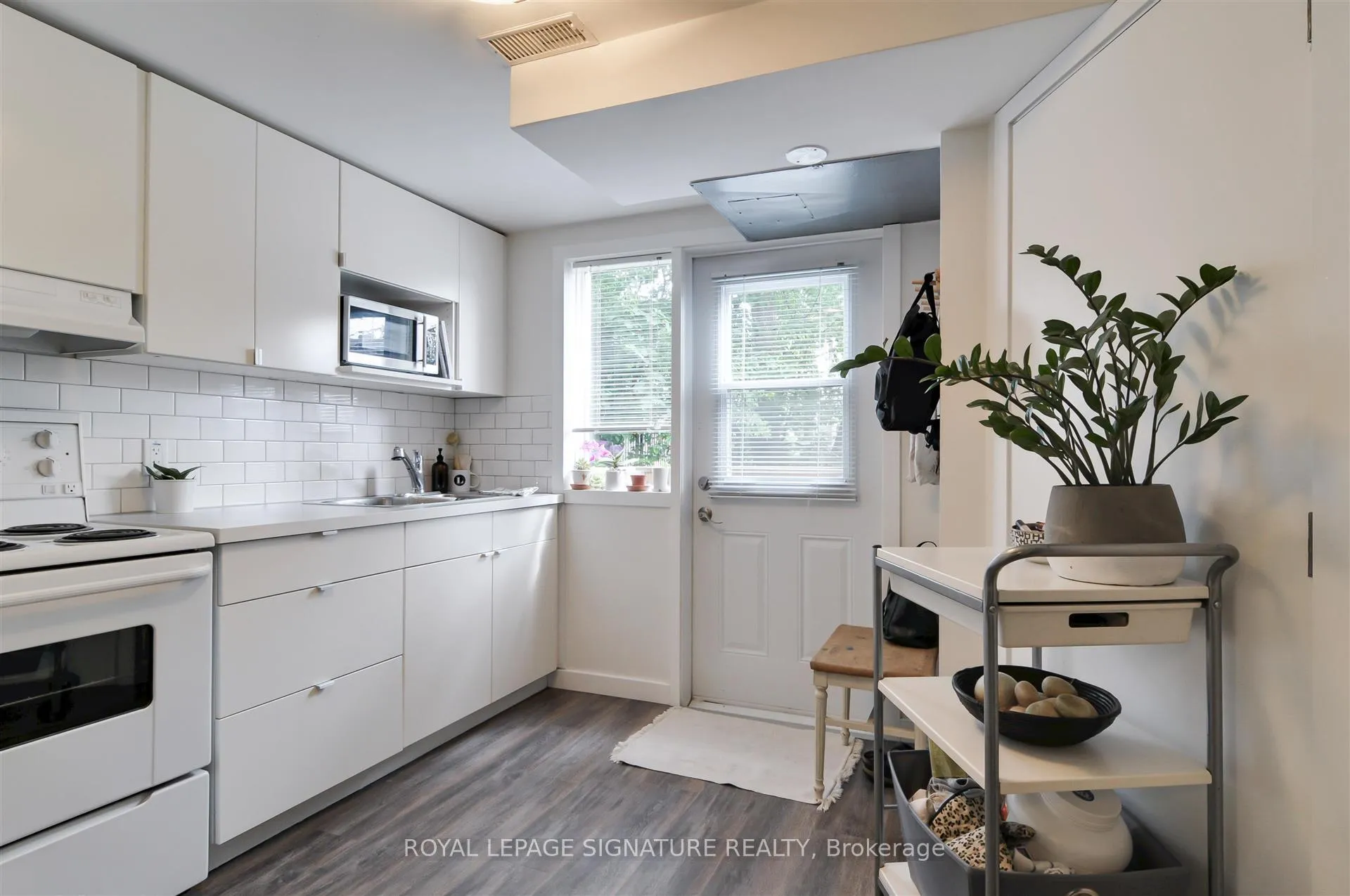 Photo 5 of Unit Lower Level, 169 Bellefair Avenue, Toronto, The Beaches — HOMEH