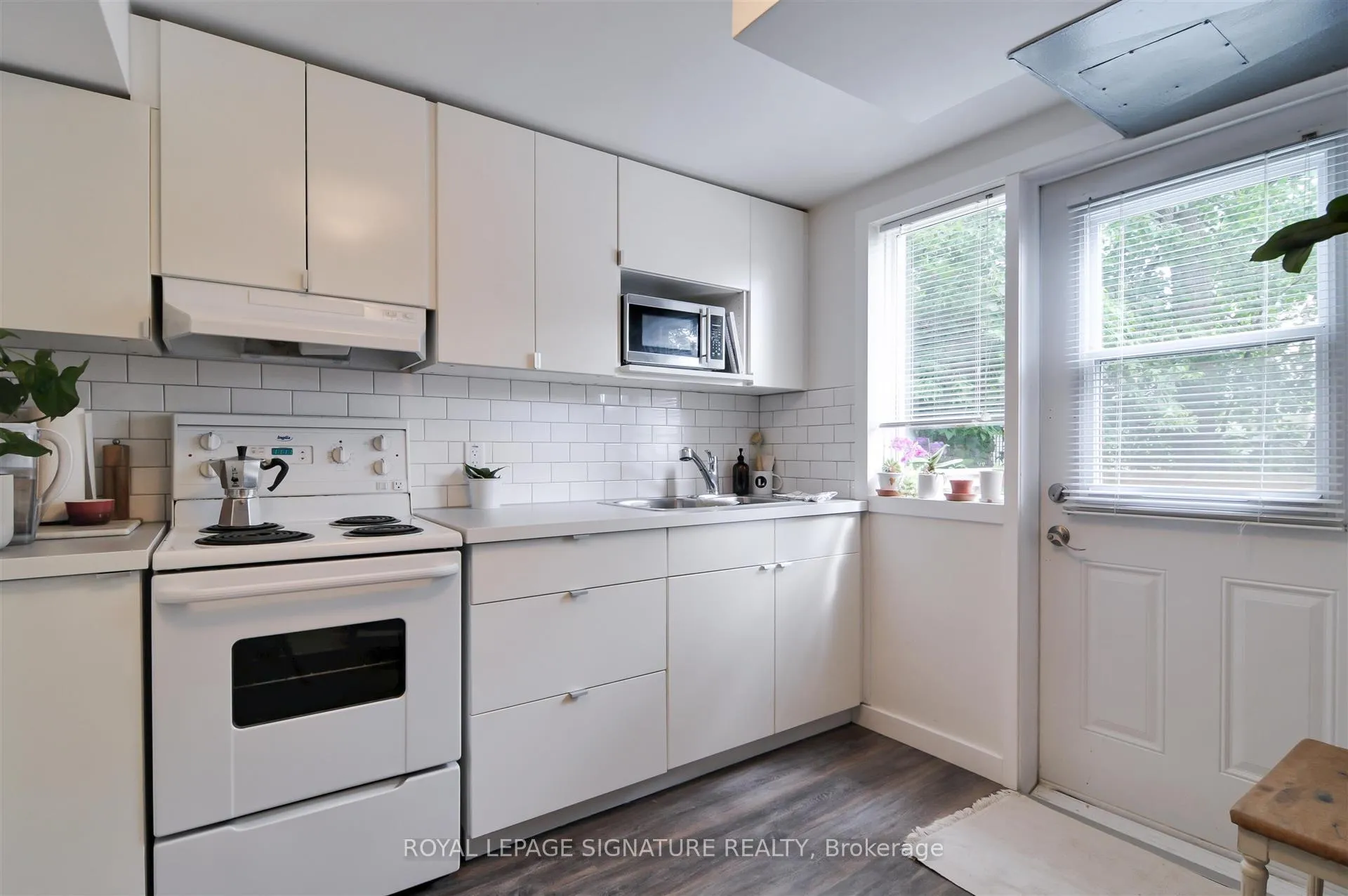 Photo 6 of Unit Lower Level, 169 Bellefair Avenue, Toronto, The Beaches — HOMEH
