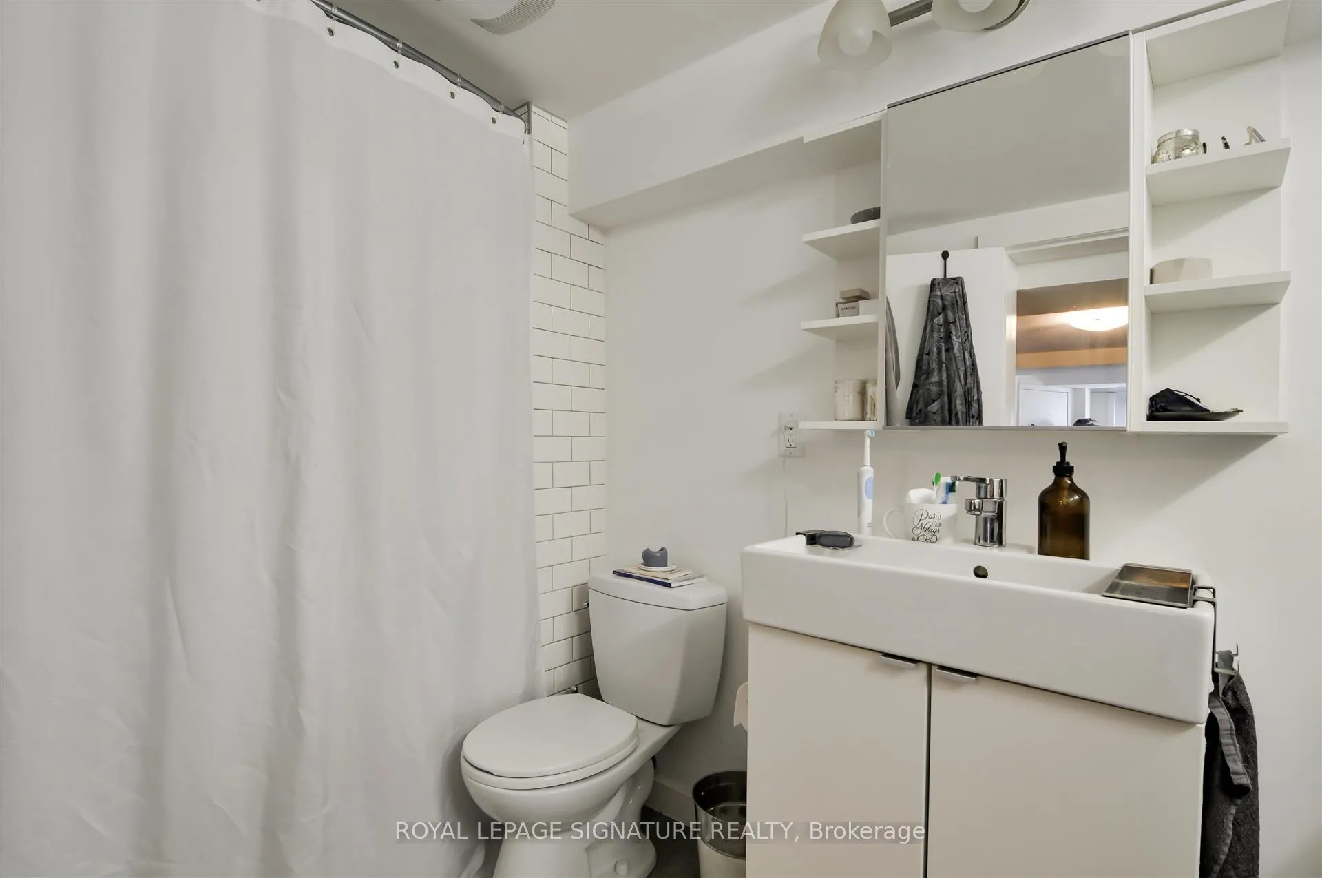 Photo 10 of Unit Lower Level, 169 Bellefair Avenue, Toronto, The Beaches — HOMEH