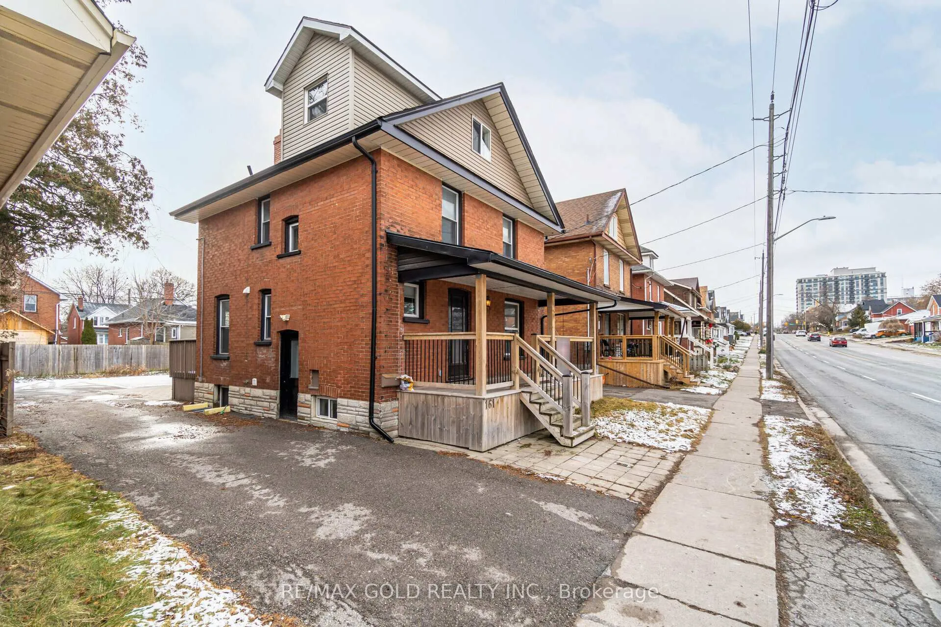 Photo 2 of 161 Adelaide Avenue E, Oshawa, O'Neill — HOMEH