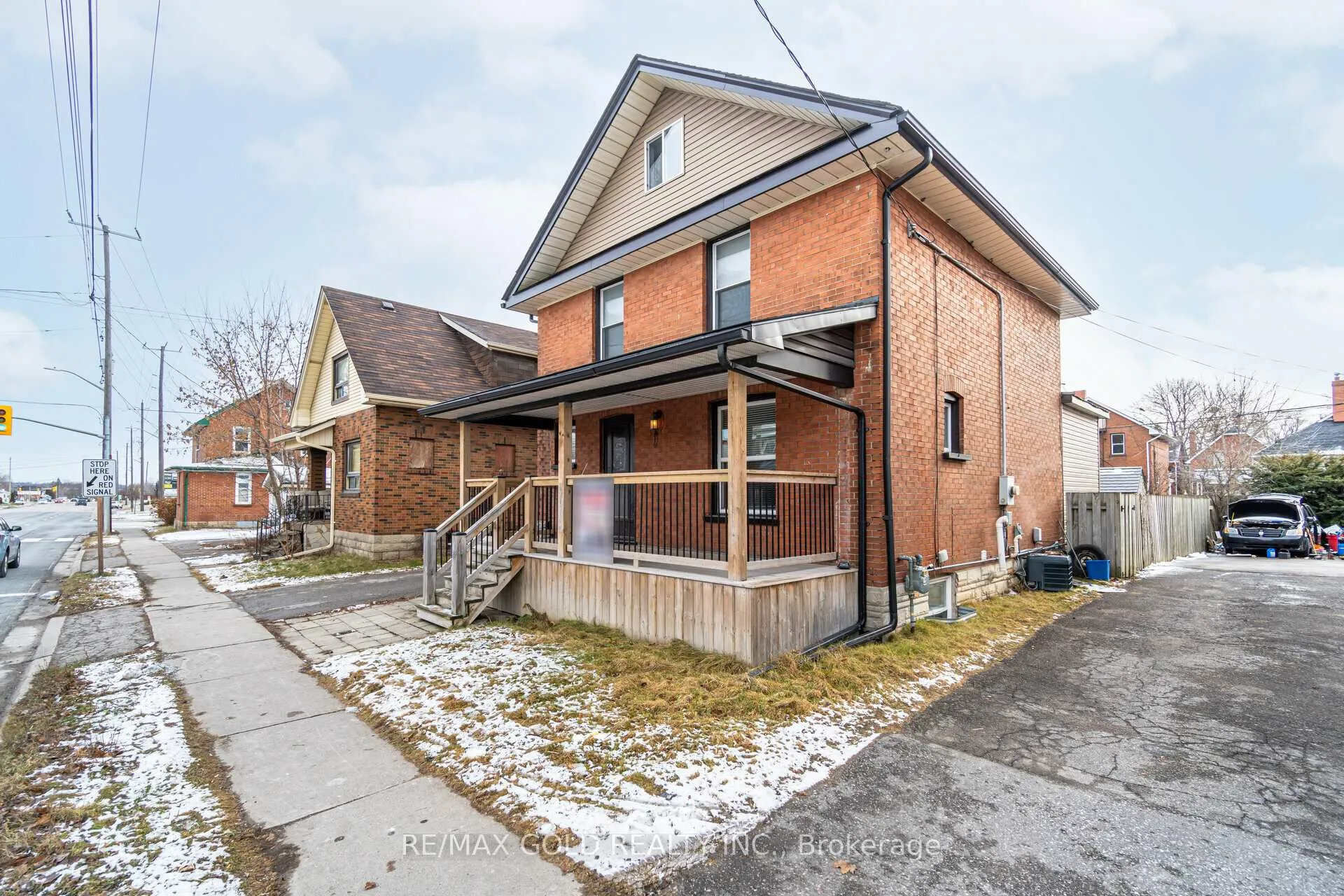 Photo 3 of 161 Adelaide Avenue E, Oshawa, O'Neill — HOMEH