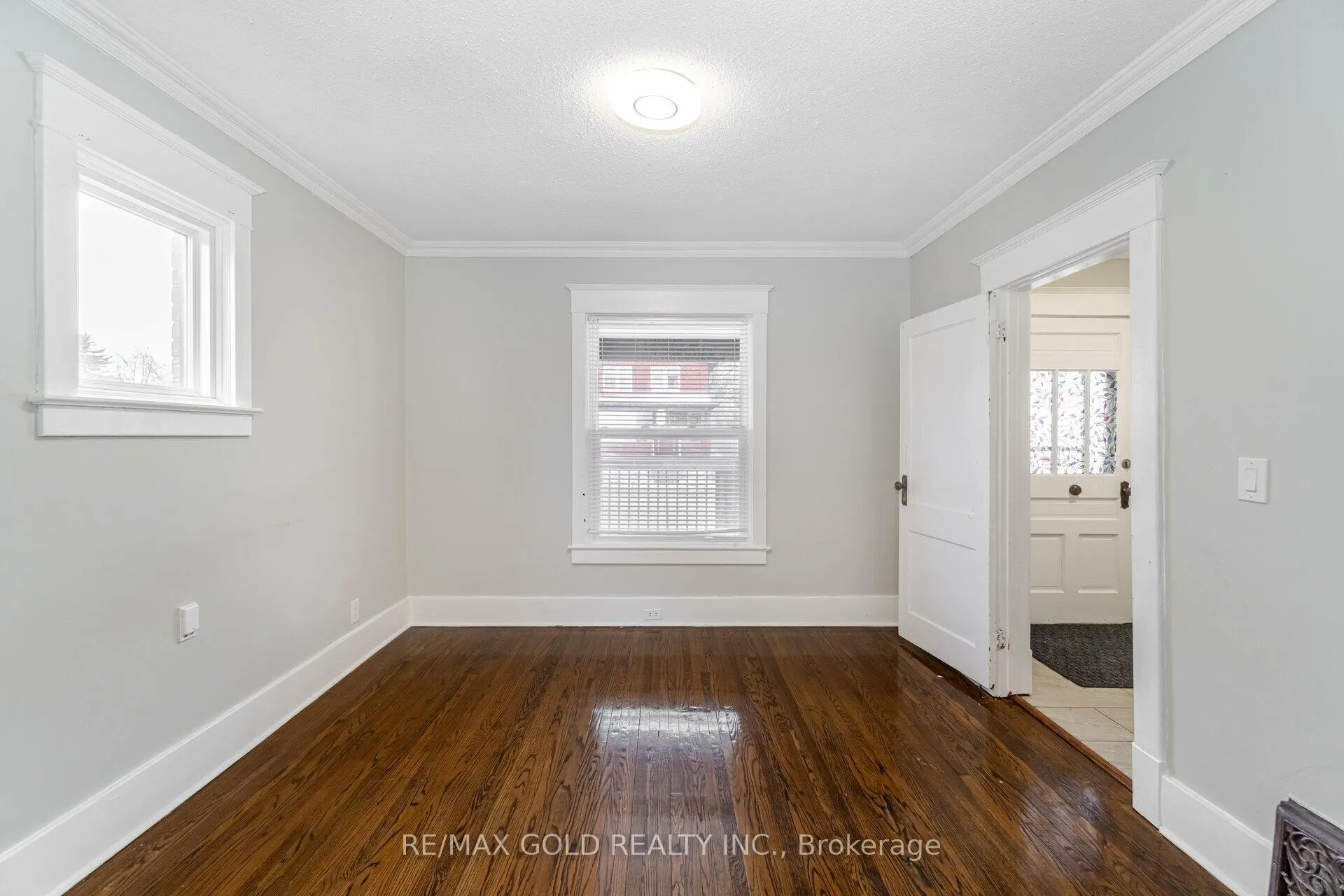 Photo 6 of 161 Adelaide Avenue E, Oshawa, O'Neill — HOMEH