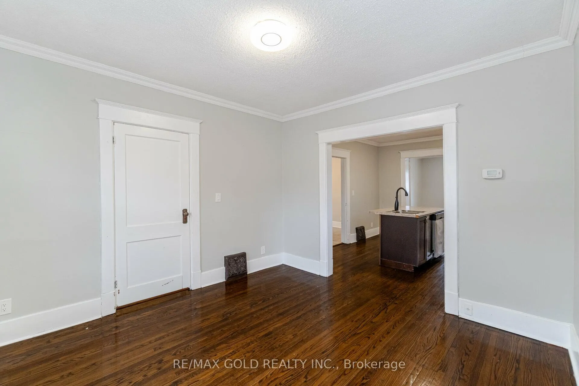 Photo 7 of 161 Adelaide Avenue E, Oshawa, O'Neill — HOMEH
