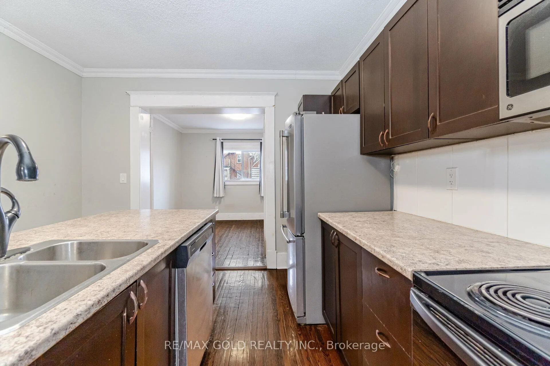 Photo 9 of 161 Adelaide Avenue E, Oshawa, O'Neill — HOMEH