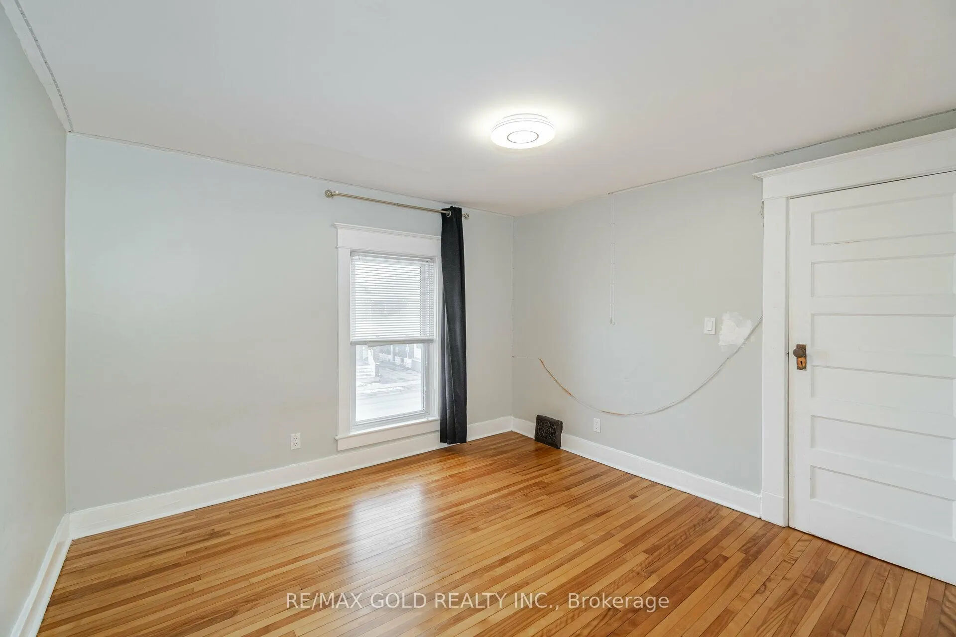 Photo 19 of 161 Adelaide Avenue E, Oshawa, O'Neill — HOMEH