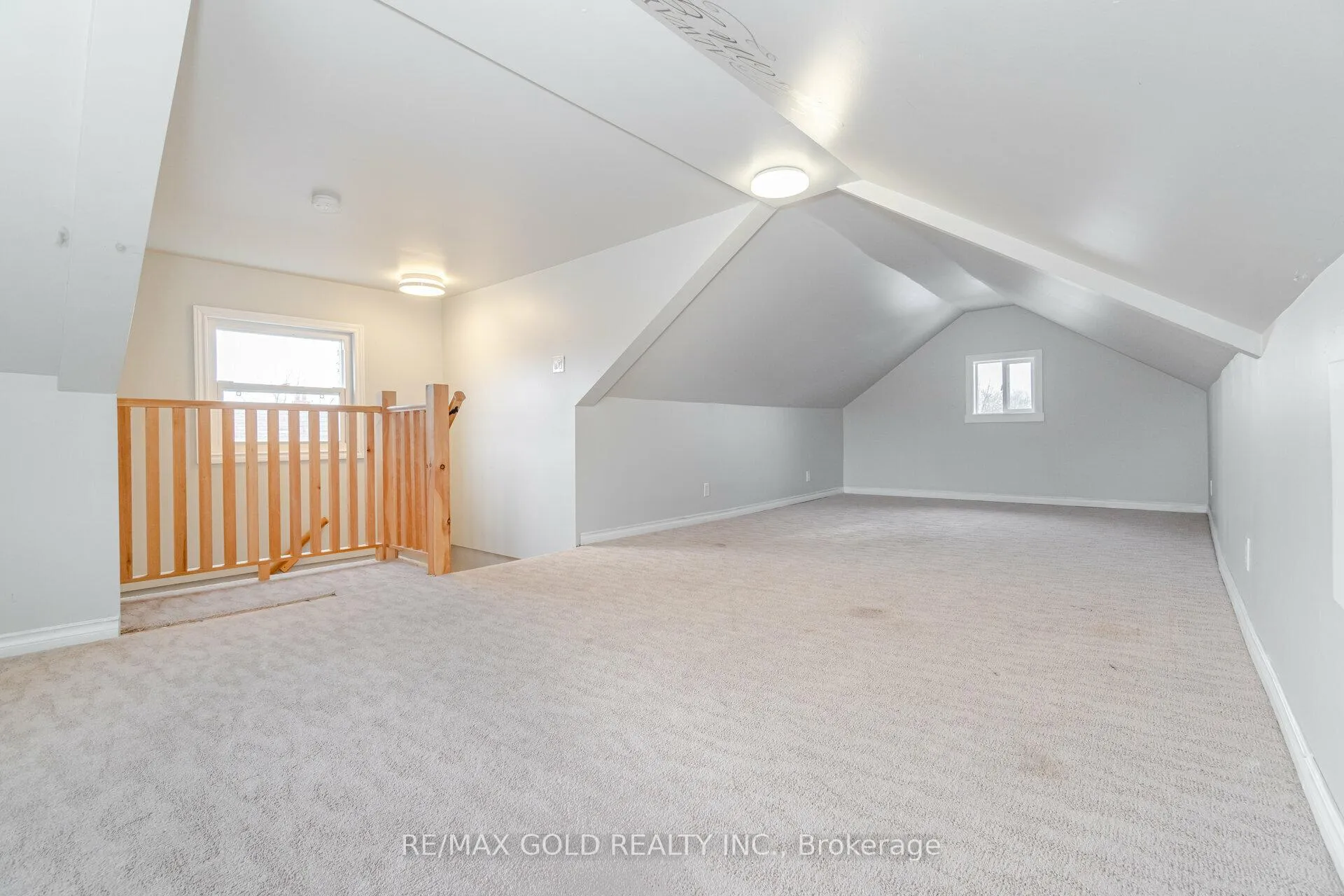 Photo 26 of 161 Adelaide Avenue E, Oshawa, O'Neill — HOMEH