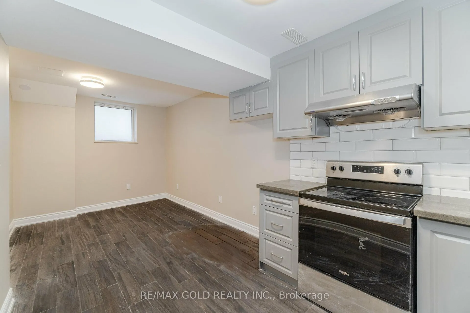 Photo 34 of 161 Adelaide Avenue E, Oshawa, O'Neill — HOMEH