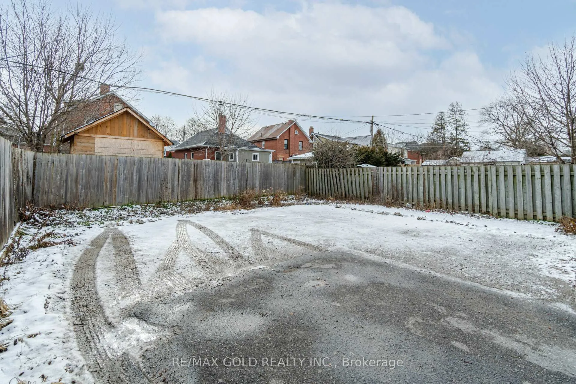 Photo 43 of 161 Adelaide Avenue E, Oshawa, O'Neill — HOMEH