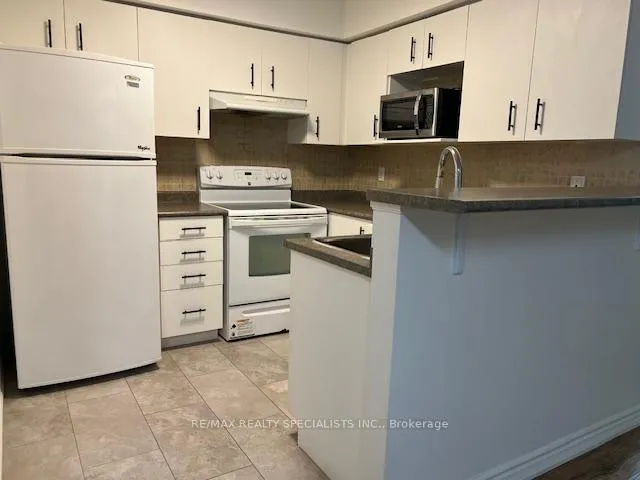 Photo 3 of Unit 306, 1470 Bishops Gate, Oakville, Glen Abbey — HOMEH