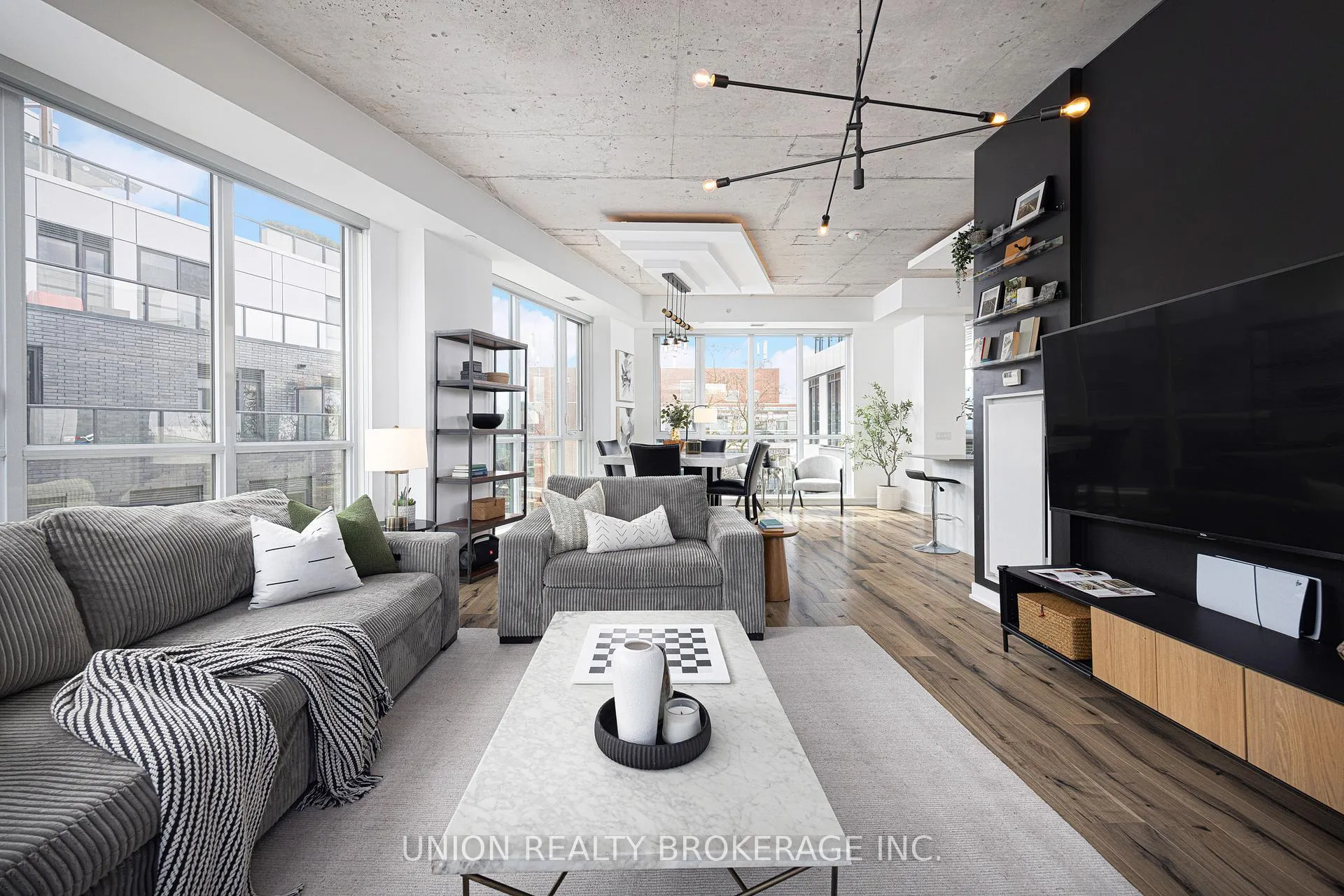 Photo 3 of Unit PH 602, 630 Kingston Road, Toronto, The Beaches — HOMEH