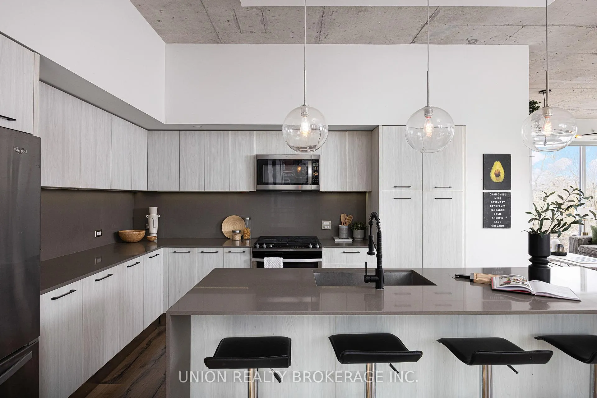 Photo 12 of Unit PH 602, 630 Kingston Road, Toronto, The Beaches — HOMEH