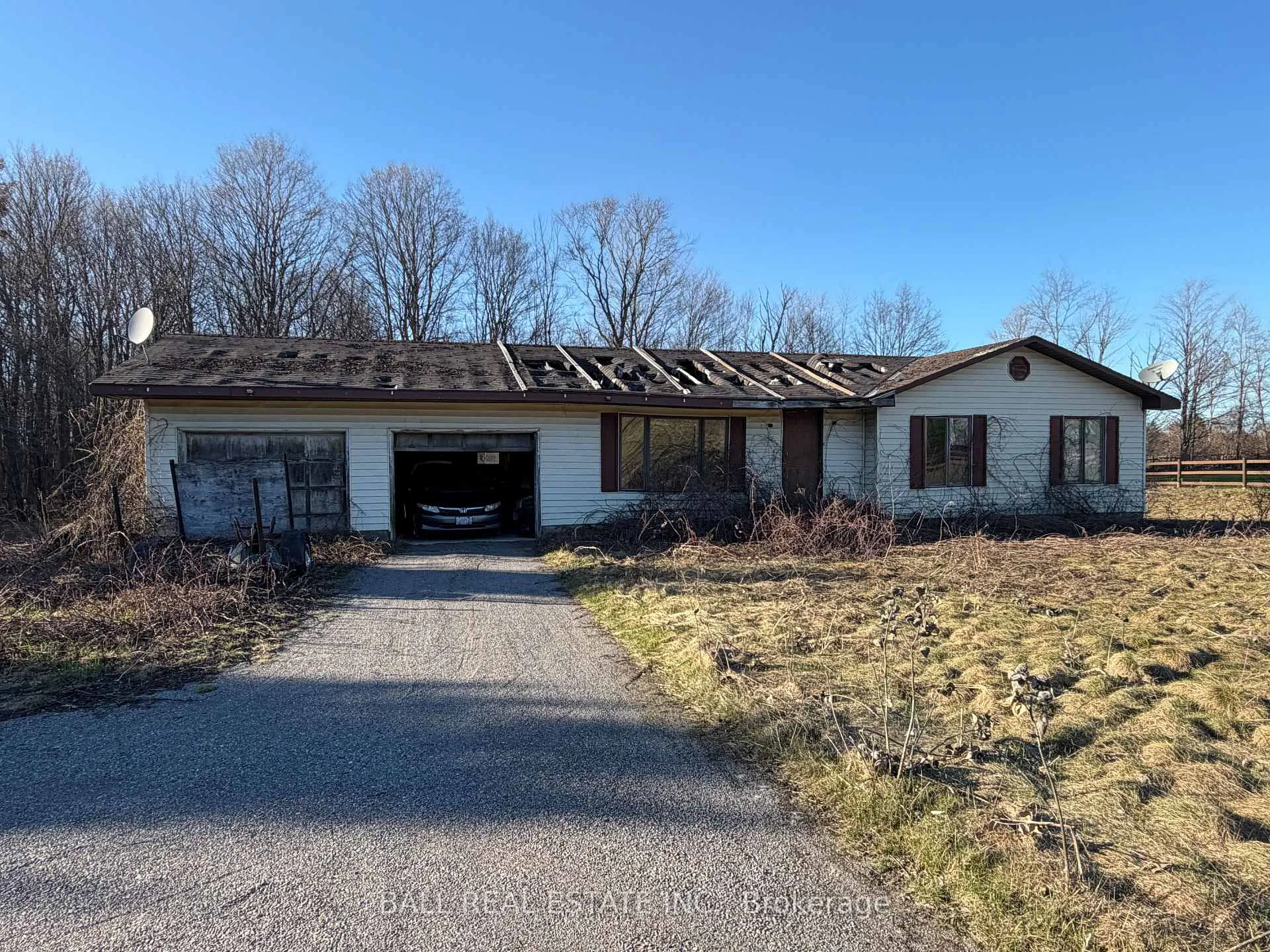 Photo 2 of 892 Carmel Crescent, Cavan Monaghan, Cavan Twp — HOMEH