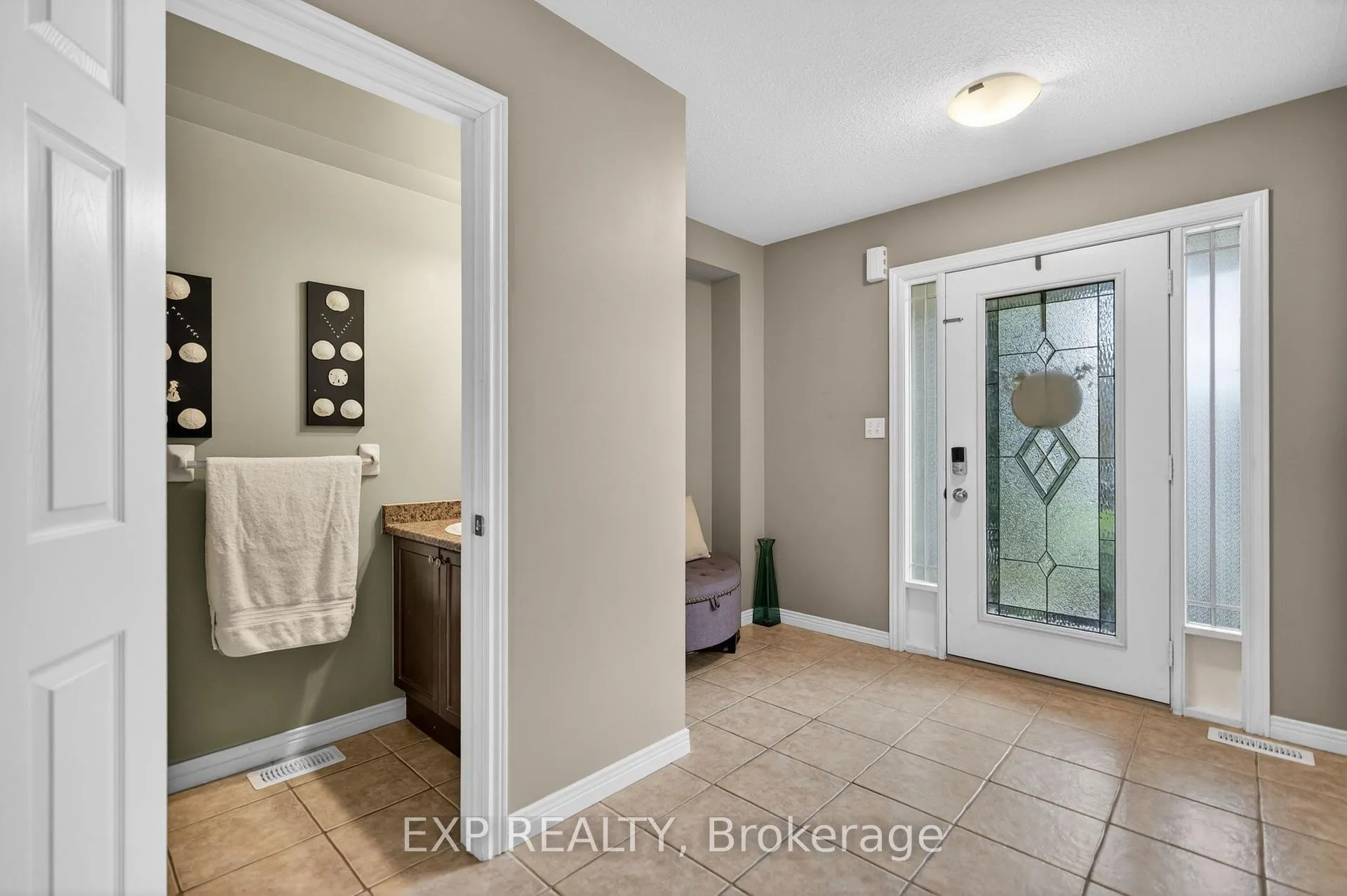 Photo 6 of 65 Periwinkle Drive, Hamilton, Rural Glanbrook — HOMEH