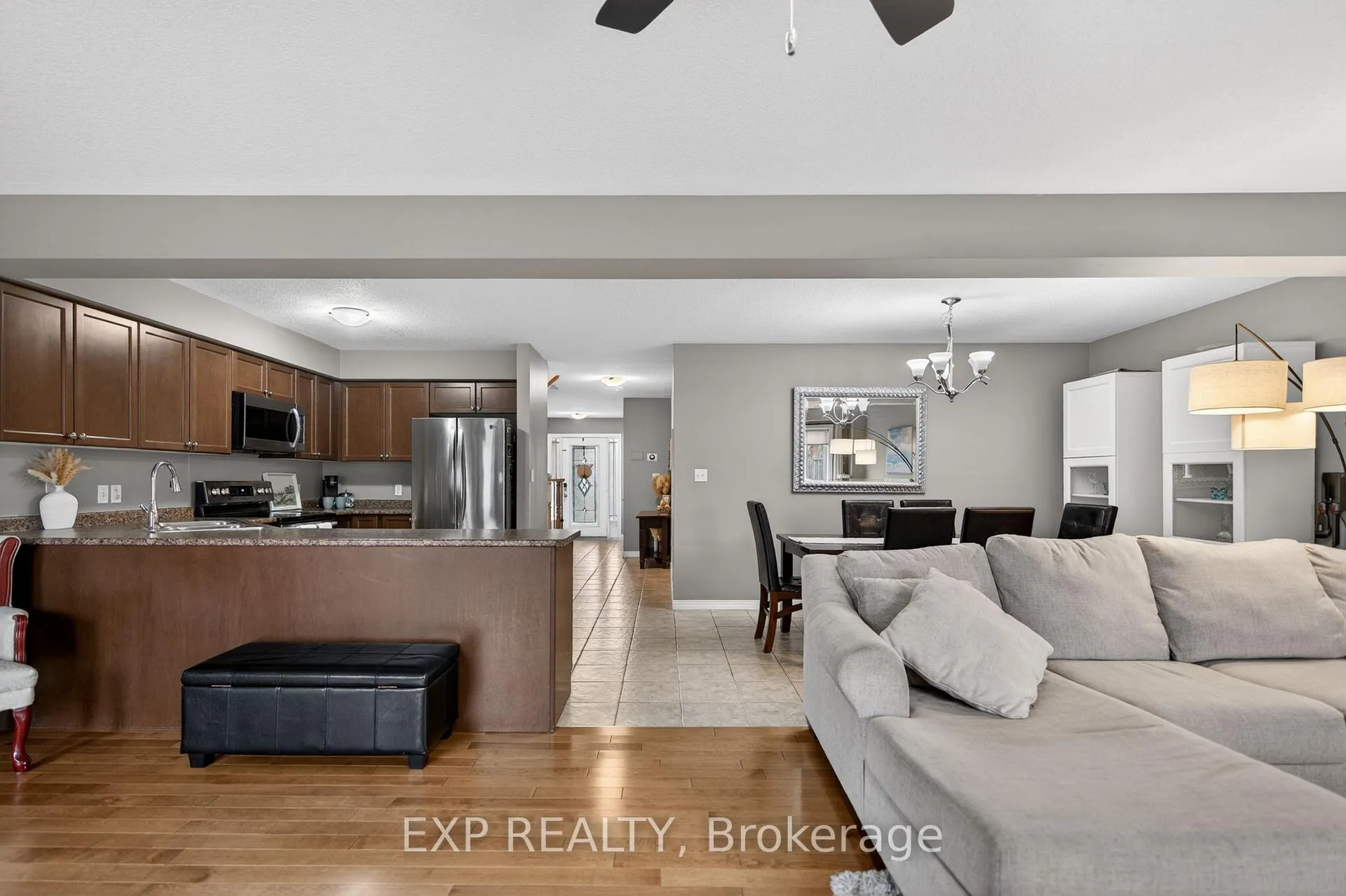Photo 10 of 65 Periwinkle Drive, Hamilton, Rural Glanbrook — HOMEH