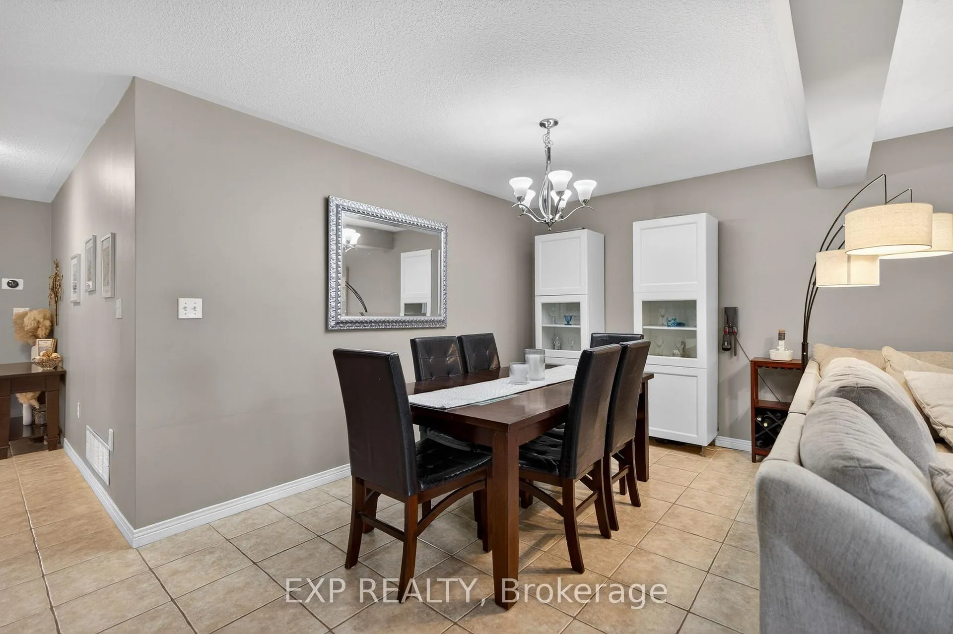 Photo 15 of 65 Periwinkle Drive, Hamilton, Rural Glanbrook — HOMEH