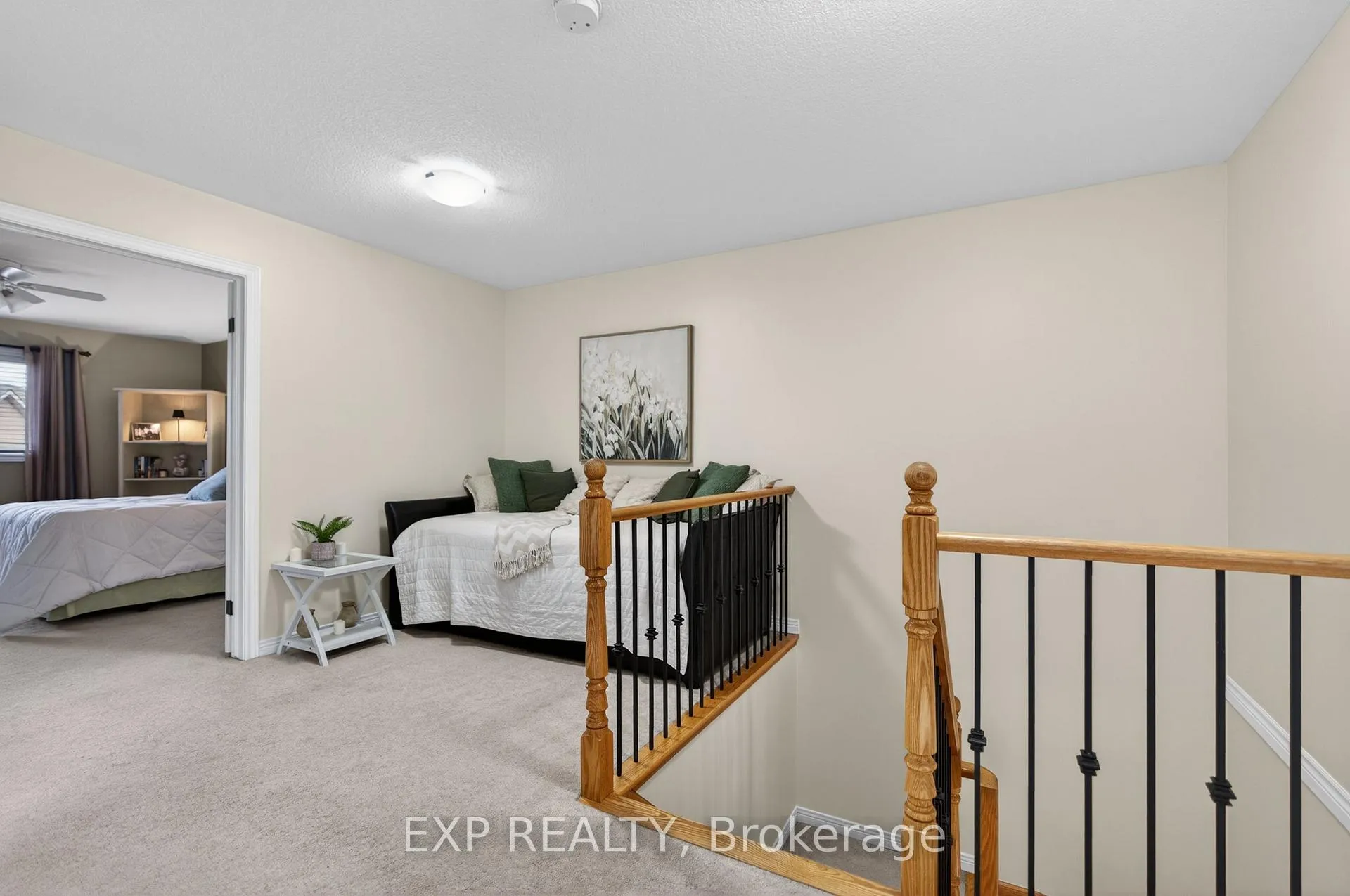Photo 20 of 65 Periwinkle Drive, Hamilton, Rural Glanbrook — HOMEH