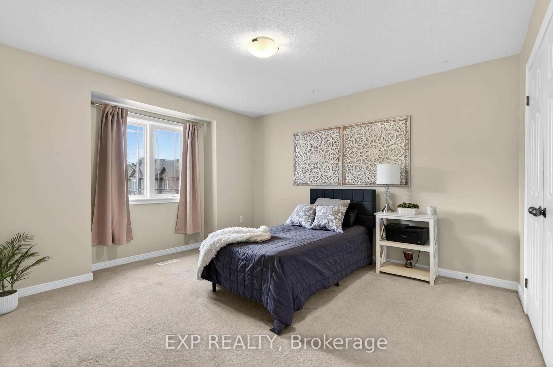 Photo 21 of 65 Periwinkle Drive, Hamilton, Rural Glanbrook — HOMEH