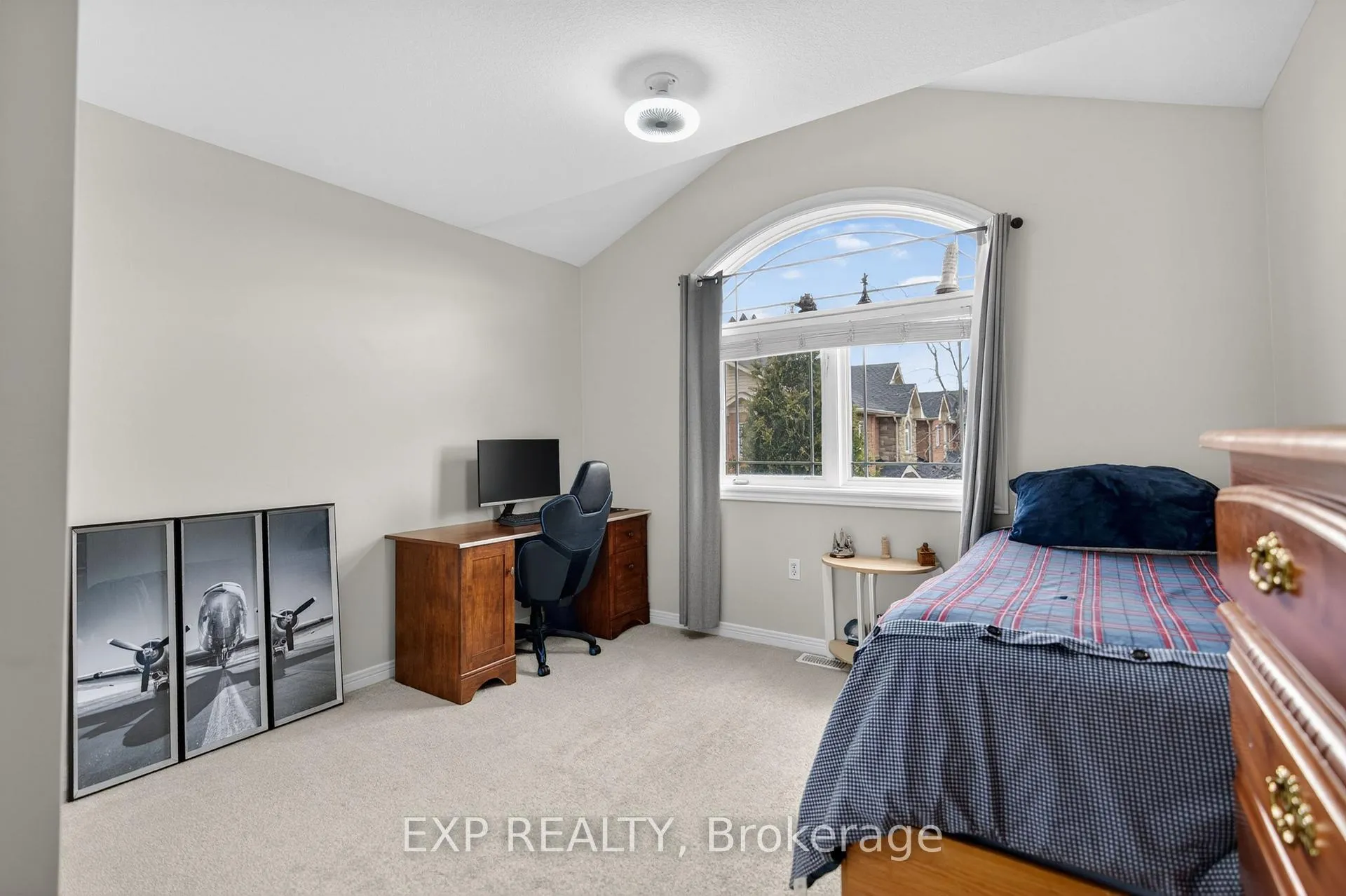 Photo 23 of 65 Periwinkle Drive, Hamilton, Rural Glanbrook — HOMEH