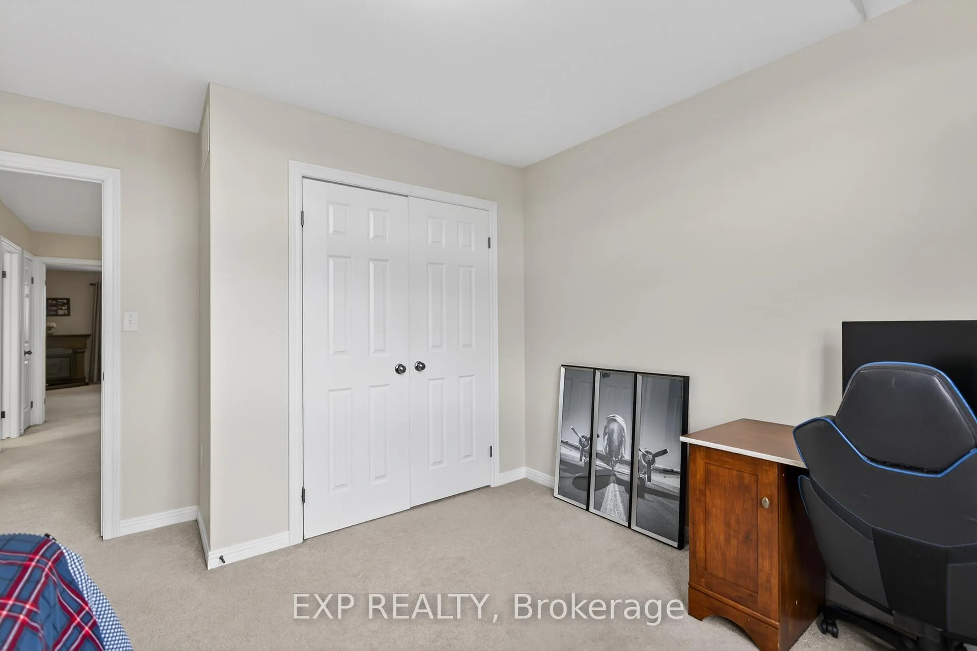 Photo 24 of 65 Periwinkle Drive, Hamilton, Rural Glanbrook — HOMEH