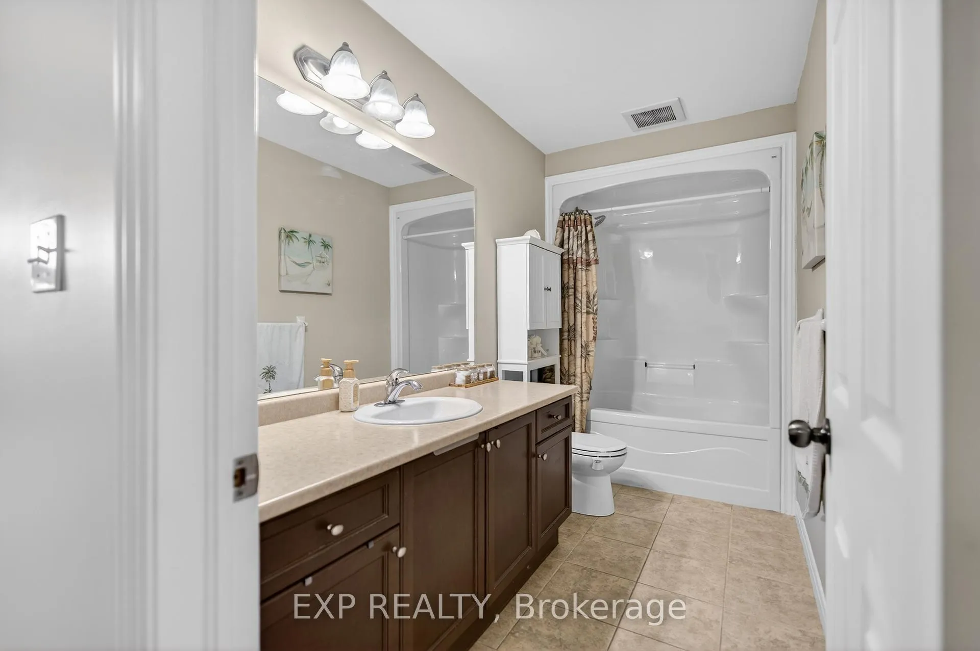 Photo 25 of 65 Periwinkle Drive, Hamilton, Rural Glanbrook — HOMEH