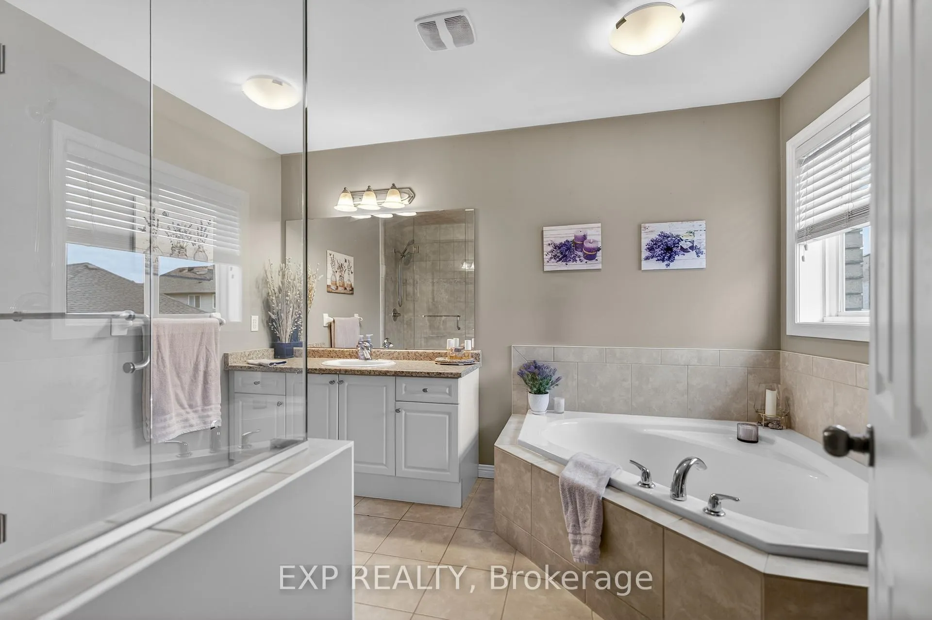 Photo 29 of 65 Periwinkle Drive, Hamilton, Rural Glanbrook — HOMEH