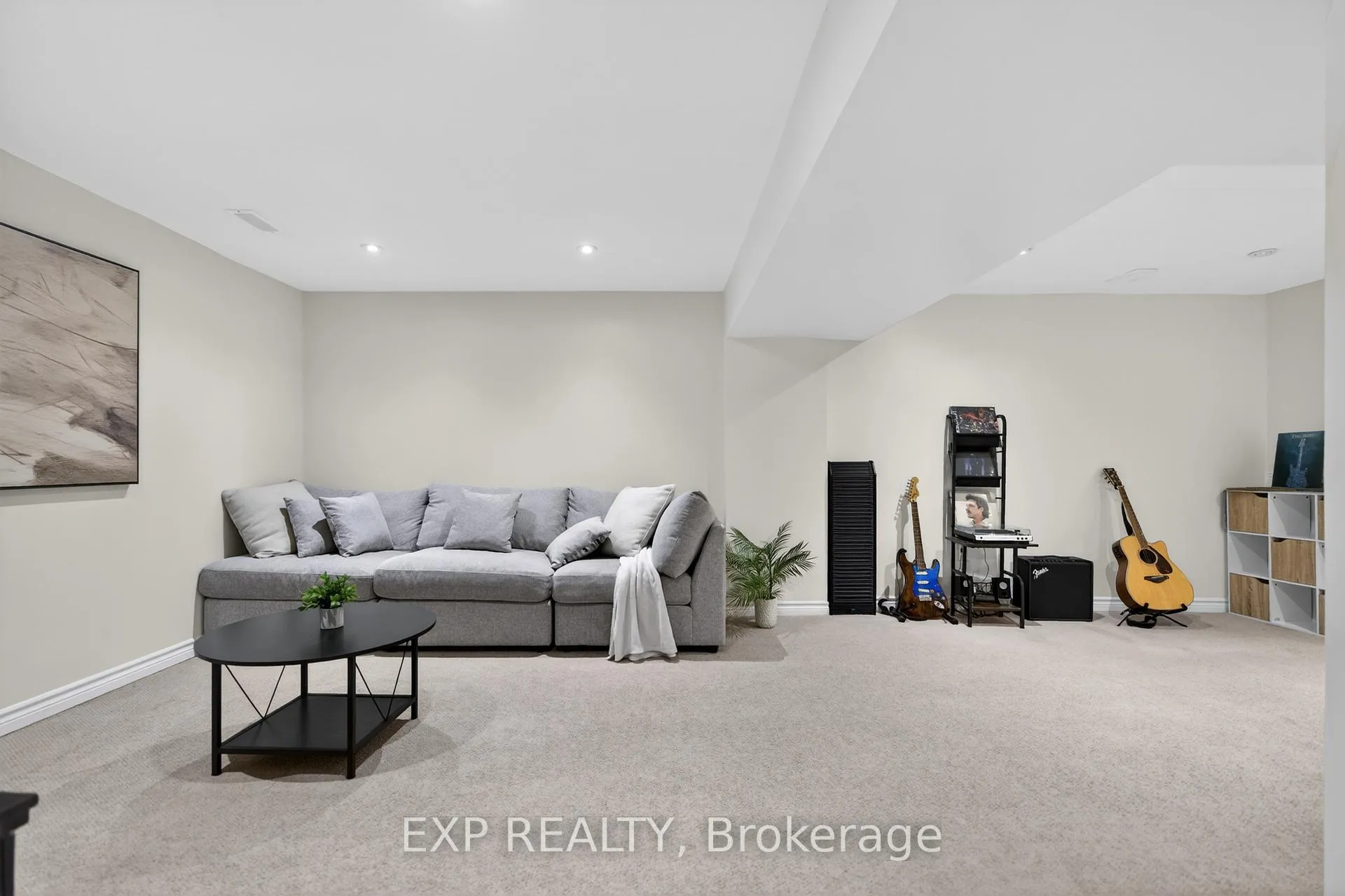 Photo 34 of 65 Periwinkle Drive, Hamilton, Rural Glanbrook — HOMEH