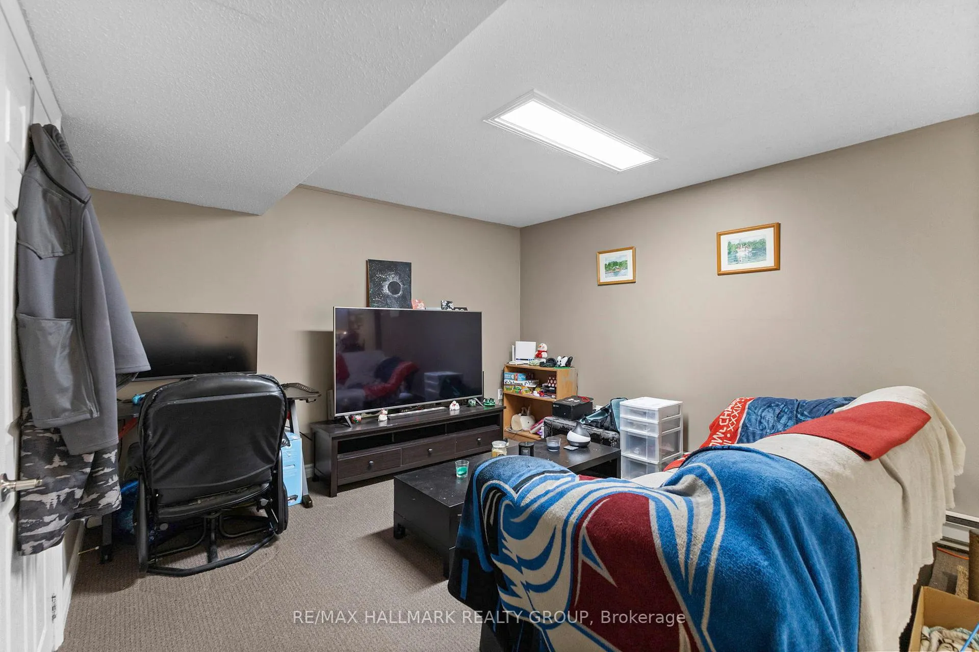 Photo 15 of 816 Willow Avenue, Ottawa, Chatelaine Village — HOMEH