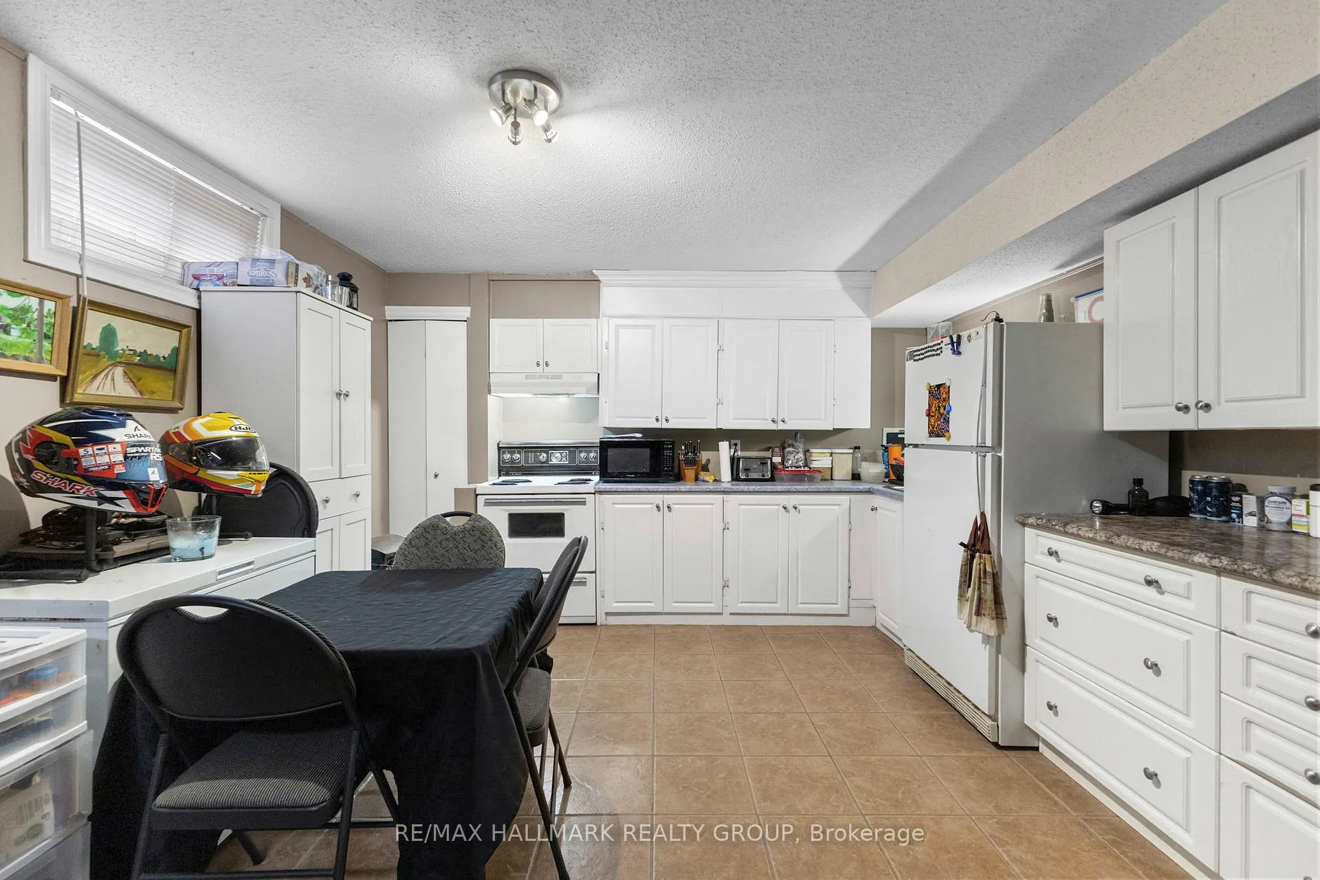 Photo 17 of 816 Willow Avenue, Ottawa, Chatelaine Village — HOMEH