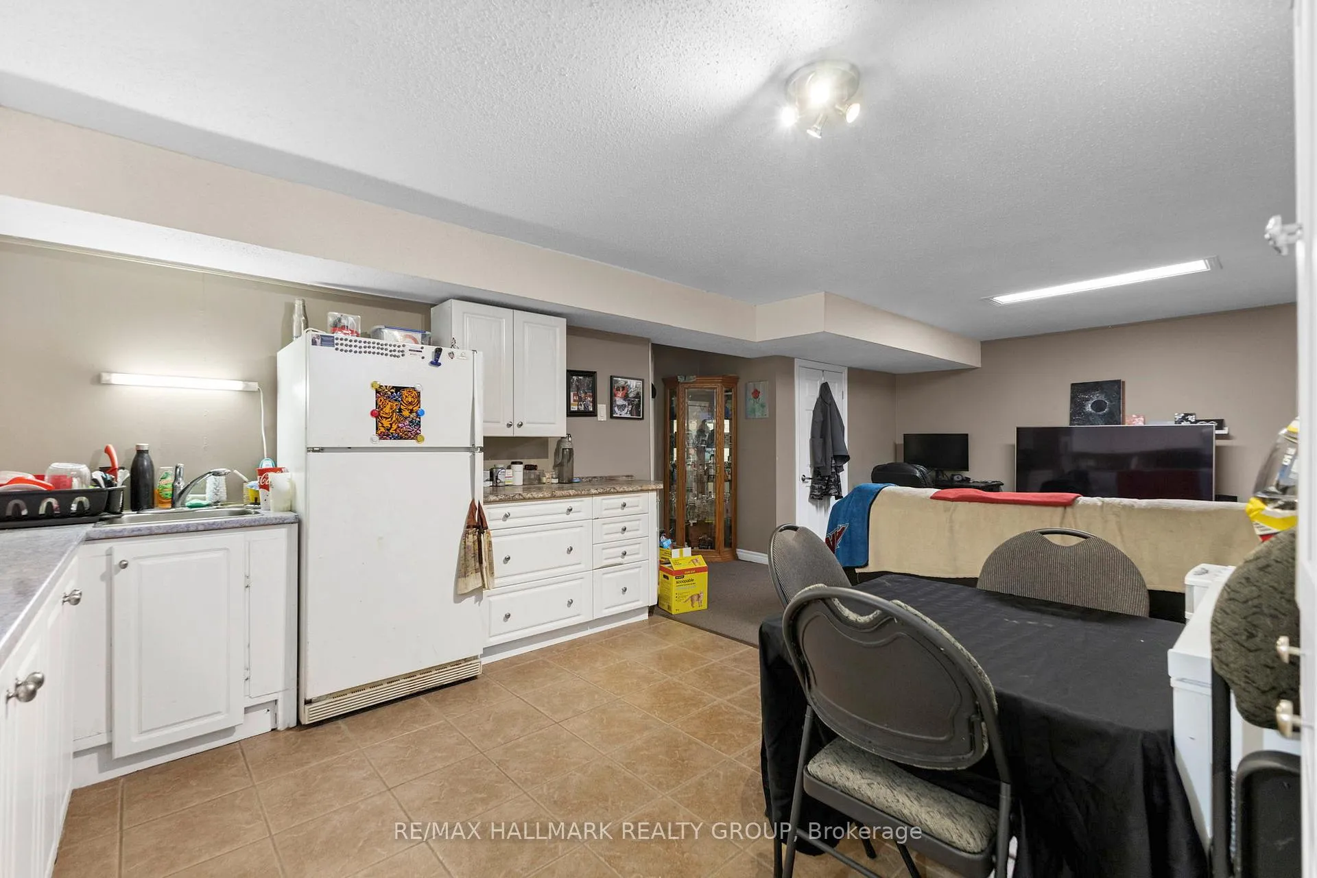 Photo 18 of 816 Willow Avenue, Ottawa, Chatelaine Village — HOMEH